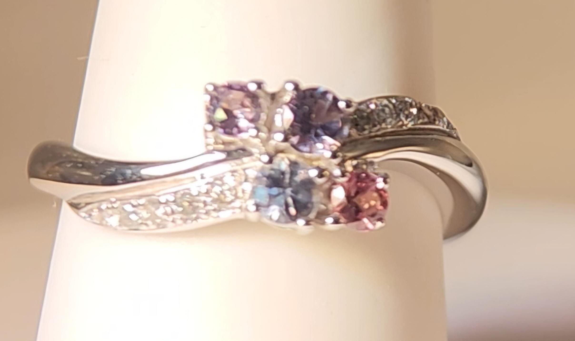 Cluster-Ring aus 18 Karat Weißgold mit Montana-Saphir und Diamant im Angebot 8