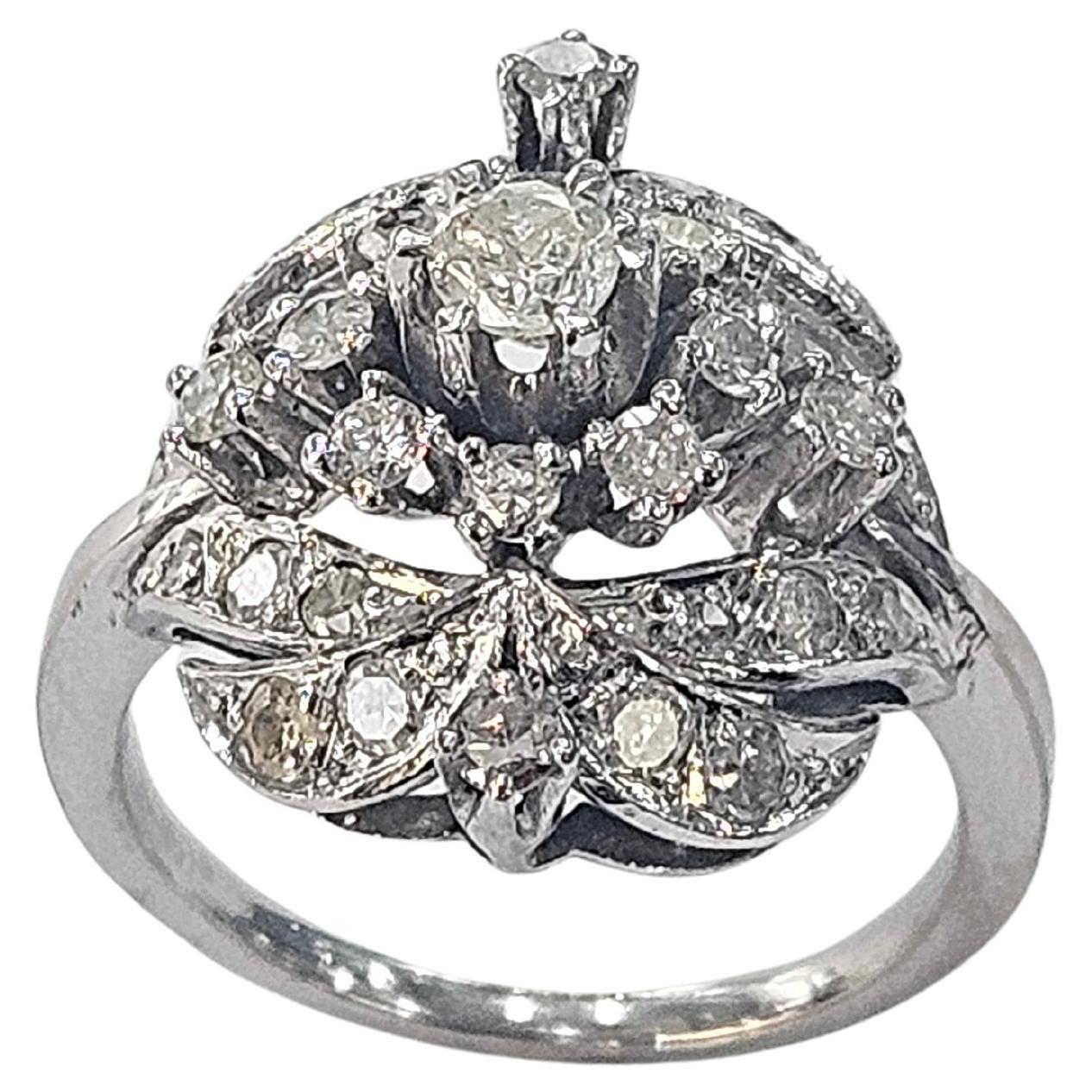 in vendita:  Cluster Retro Ring 1940 Natural Diamond 1.52 Ctw. White Gold 18 Karat 2