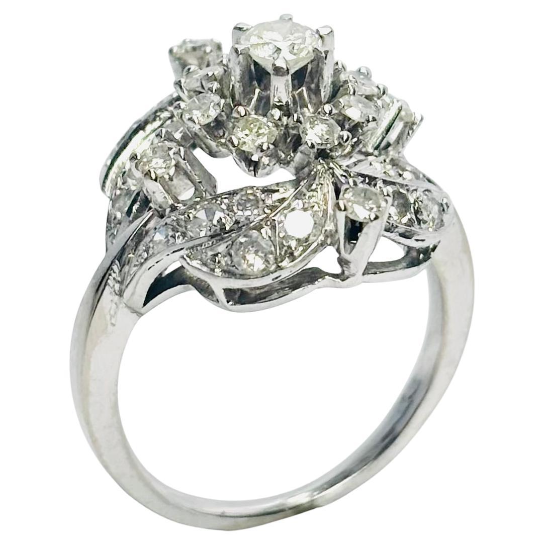in vendita:  Cluster Retro Ring 1940 Natural Diamond 1.52 Ctw. White Gold 18 Karat 5