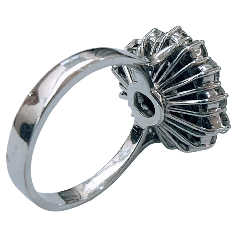 Cluster-Ring, Diamant, Brillantschliff, Weißgold, 18 Karat für Damen oder Herren im Angebot