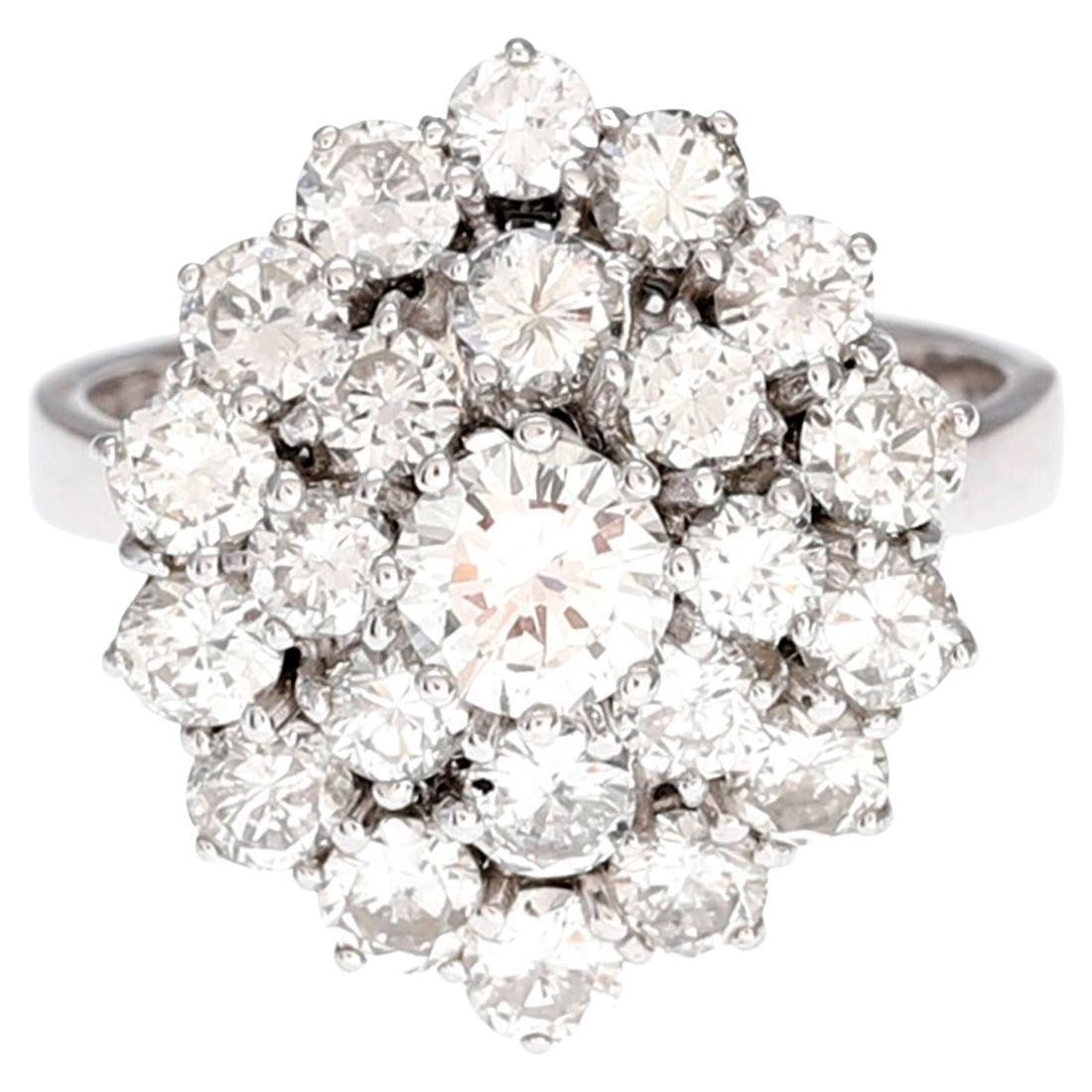 Cluster-Ring, Diamant, Brillantschliff, Weißgold, 18 Karat im Angebot