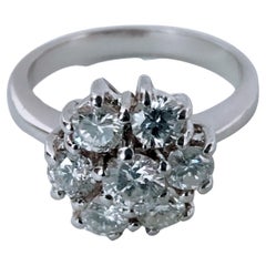Cluster Ring Diamond Brilliiant Cut White Gold 18 Karat