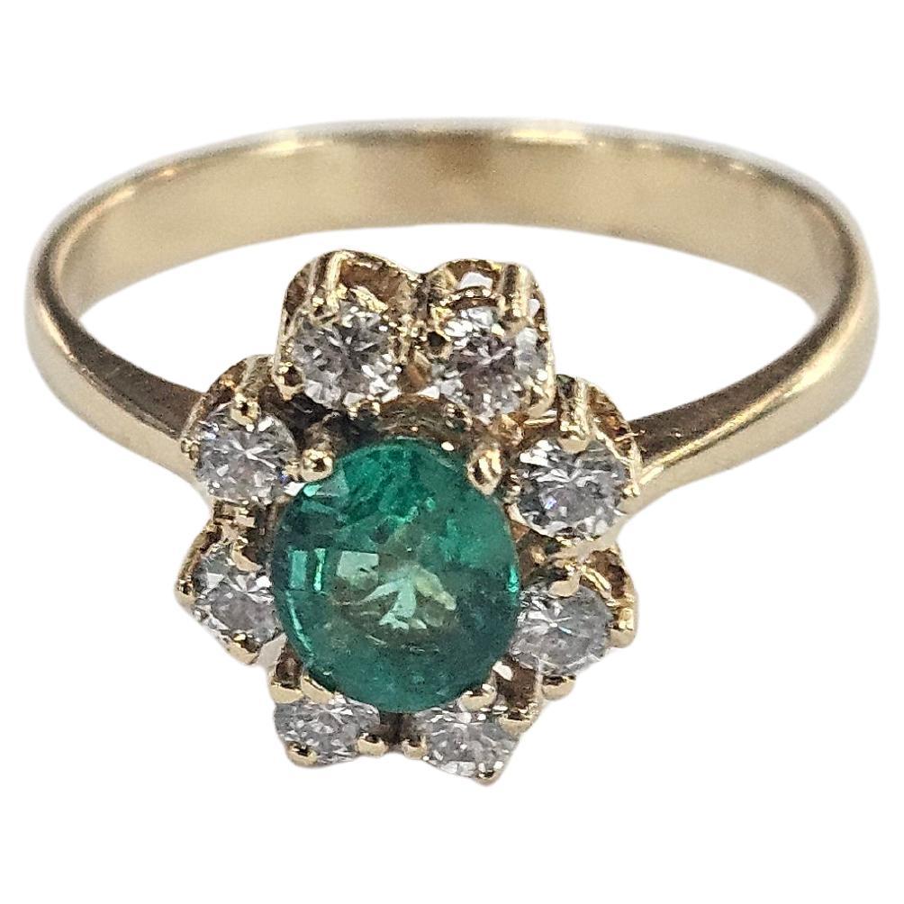 Cluster Ring Natural Emerald Colombia 0.60 Ctw. Diamond Yellow Gold 18 Karat in vendita 7