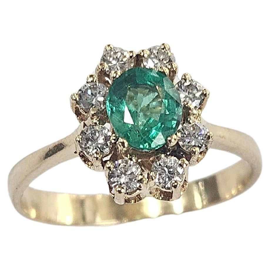 Cluster Ring Natural Emerald Colombia 0.60 Ctw. Diamond Yellow Gold 18 Karat