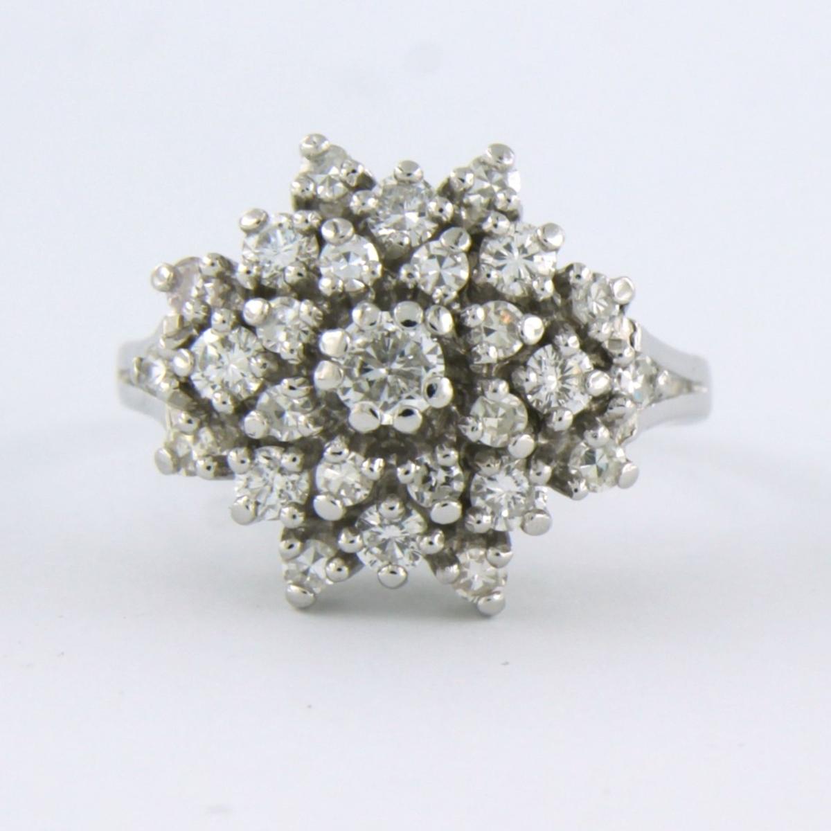 14k white gold cluster ring set with brilliant cut diamonds up to . 1.00ct - F/G - VS/SI - ring size U.S. 7 - EU. 17.25 (54)

detailed description

the top of the ring is 1.4 cm wide by 9.3 mm high

weight 4.5 grams

ring size US 7 - EU. 17.25 (54),