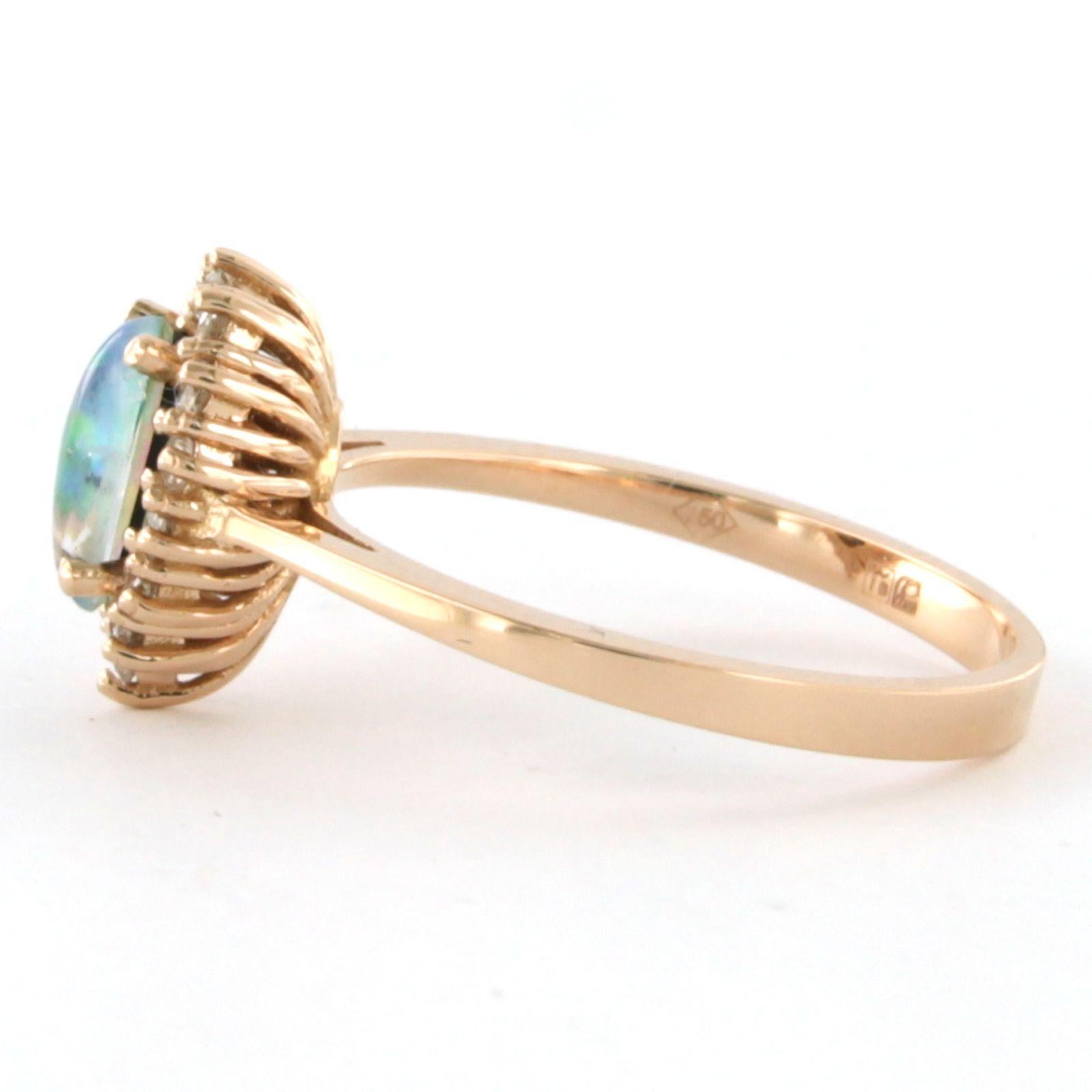 Cluster ring set with opal and diamonds 18k pink gold In New Condition For Sale In The Hague, ZH