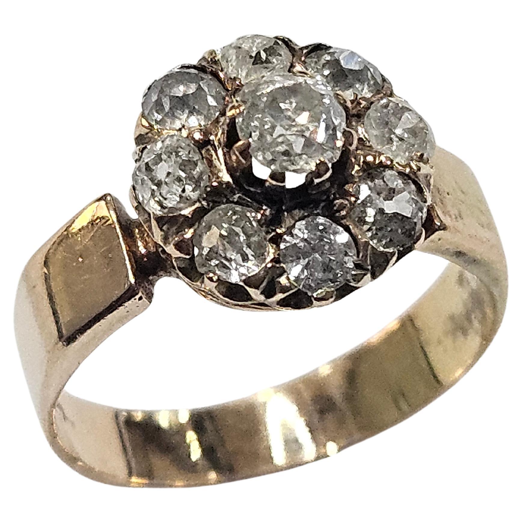 Taille vieille mine Bague Cluster espagnole S.XIX Diamant 0.72 Ctw. Or jaune 18 carats, taille mine ancienne en vente