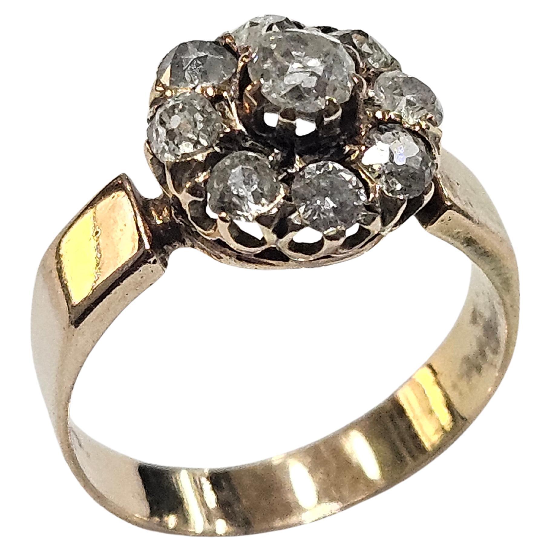 Bague Cluster espagnole S.XIX Diamant 0.72 Ctw. Or jaune 18 carats, taille mine ancienne en vente 1