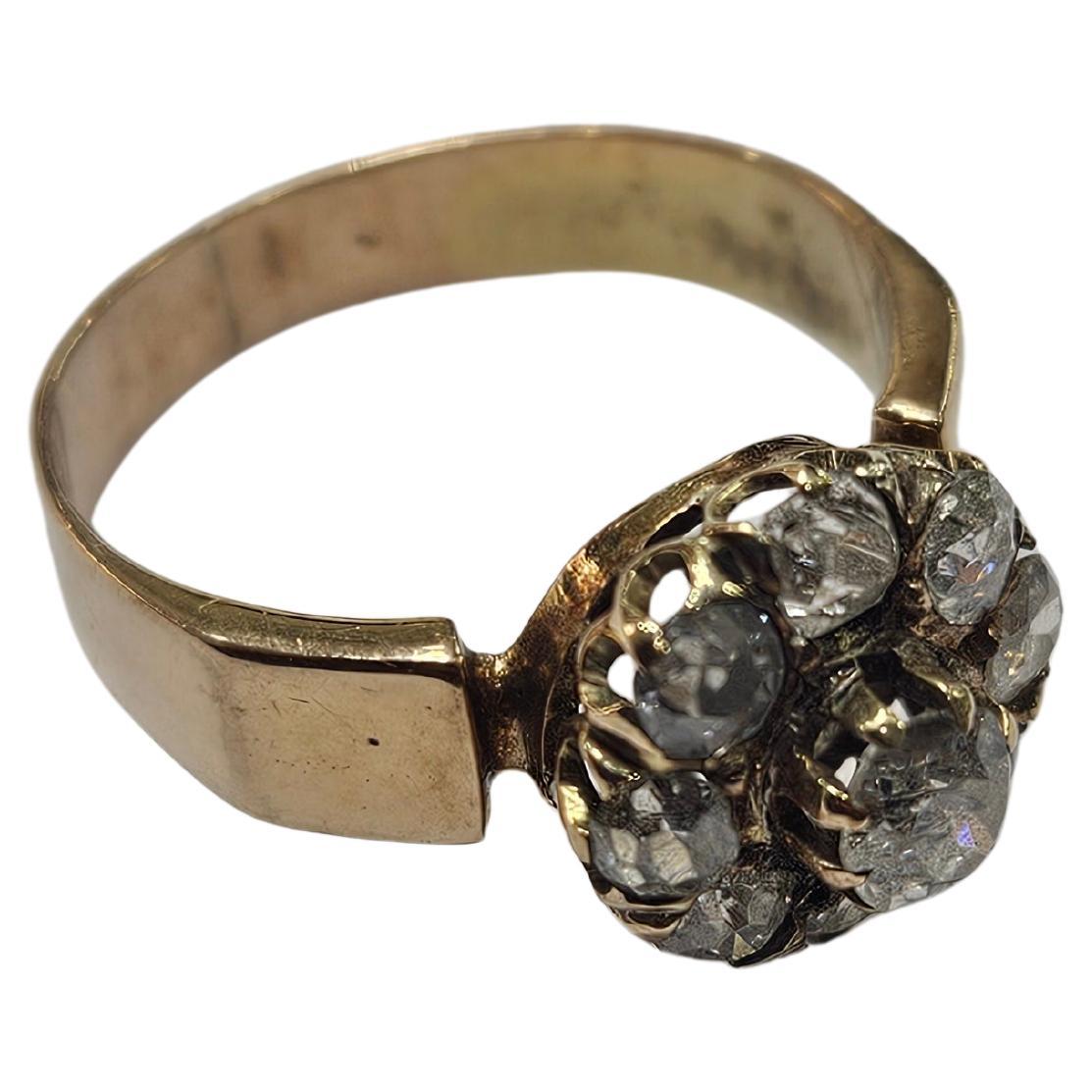 Bague Cluster espagnole S.XIX Diamant 0.72 Ctw. Or jaune 18 carats, taille mine ancienne en vente 2