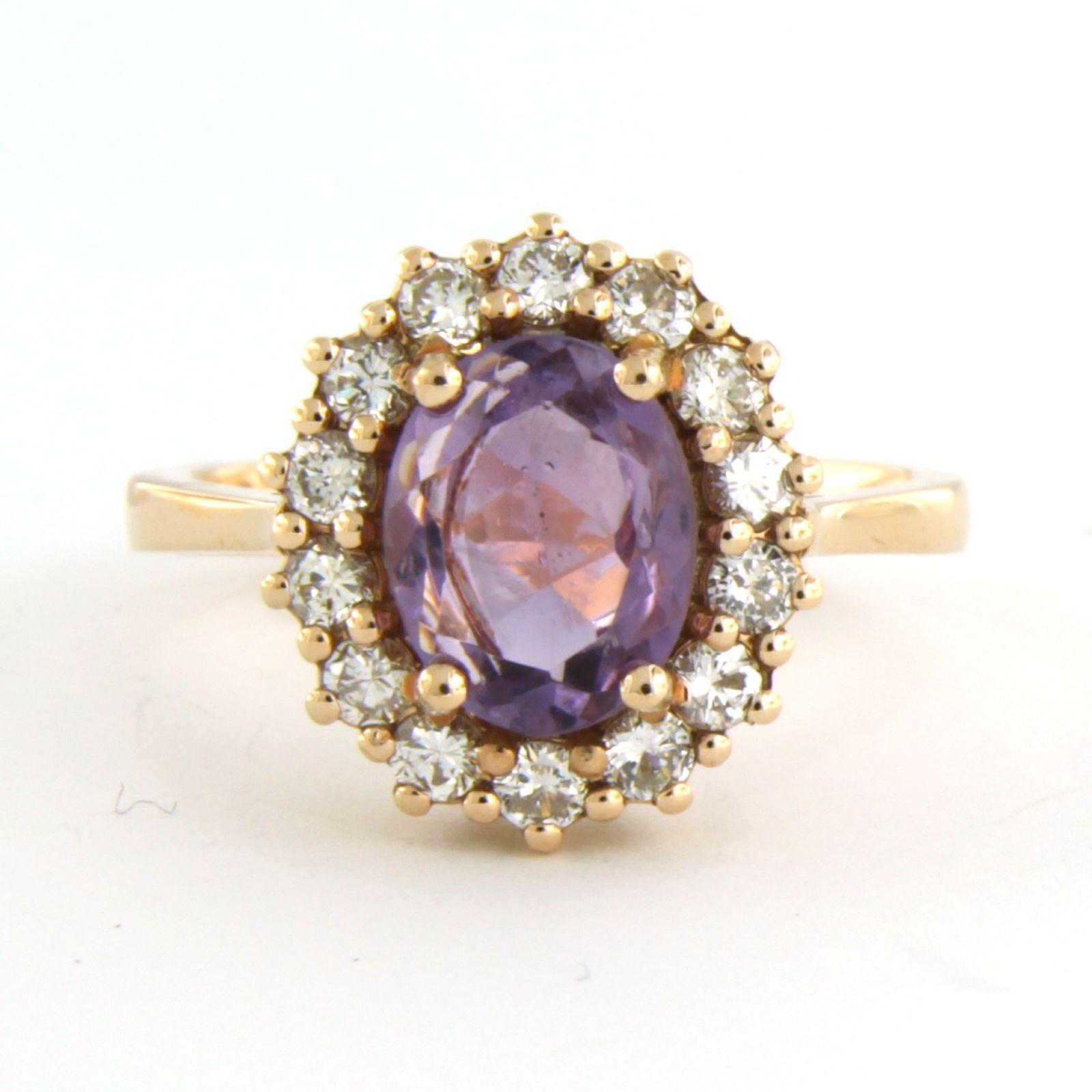 18k pink gold entourage ring set with amethyst 1.70 ct and brilliant cut diamond up to. 0.58ct - H/I - VS/SI - ring size U.S. 6.75 - EU. 17.25(54)

detailed description:

the top of the ring is 1.5 cm wide

Ring size US 6.75 - EU. 17.25(54), ring