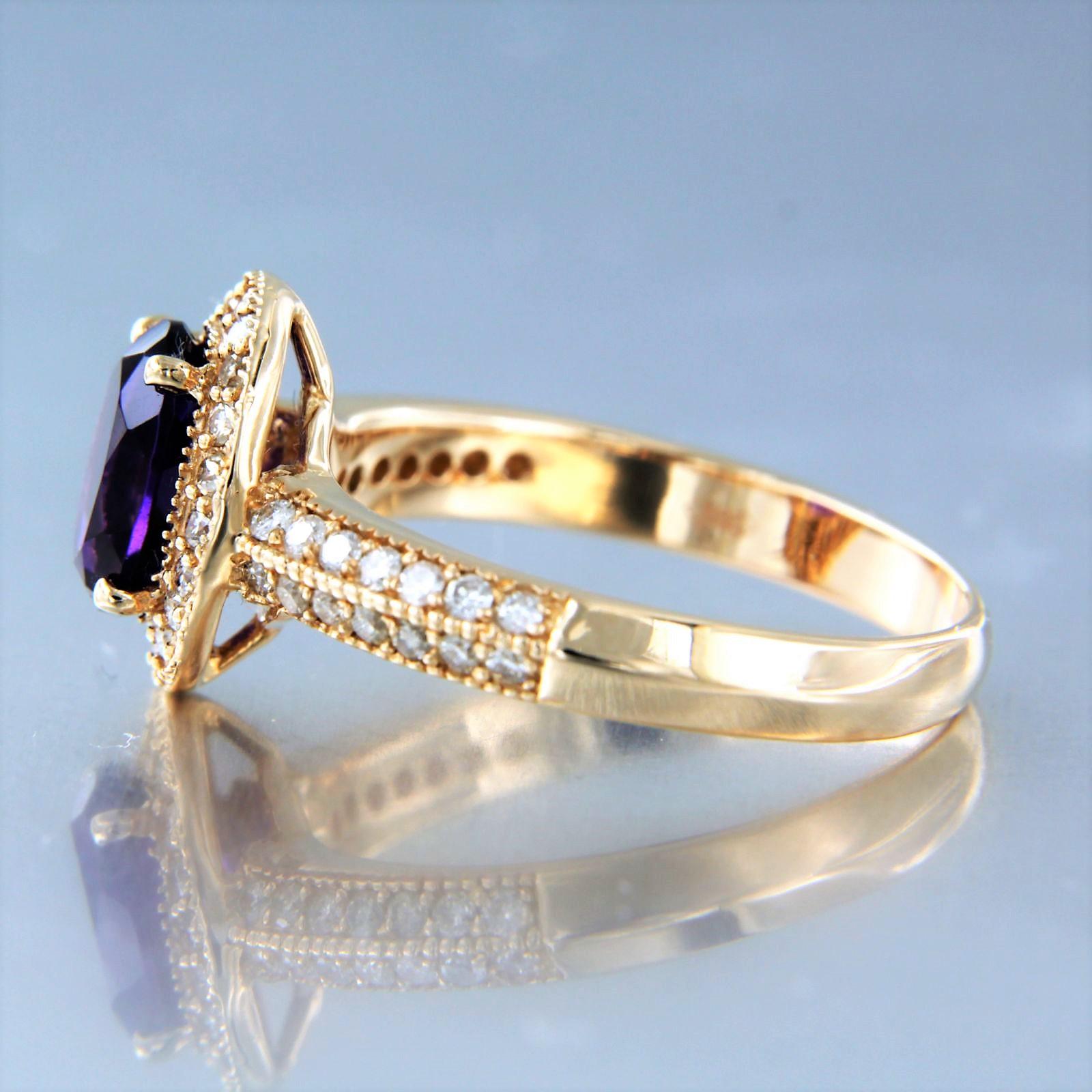 Cluster ring with amethyst and diamonds 14k pink gold In New Condition For Sale In The Hague, ZH