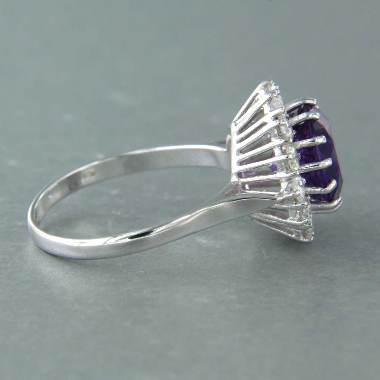 Cluster-Ring mit Amethyst und Diamanten im Brillantschliff bis zu 1,00 Karat 14k Weißgold im Angebot 1