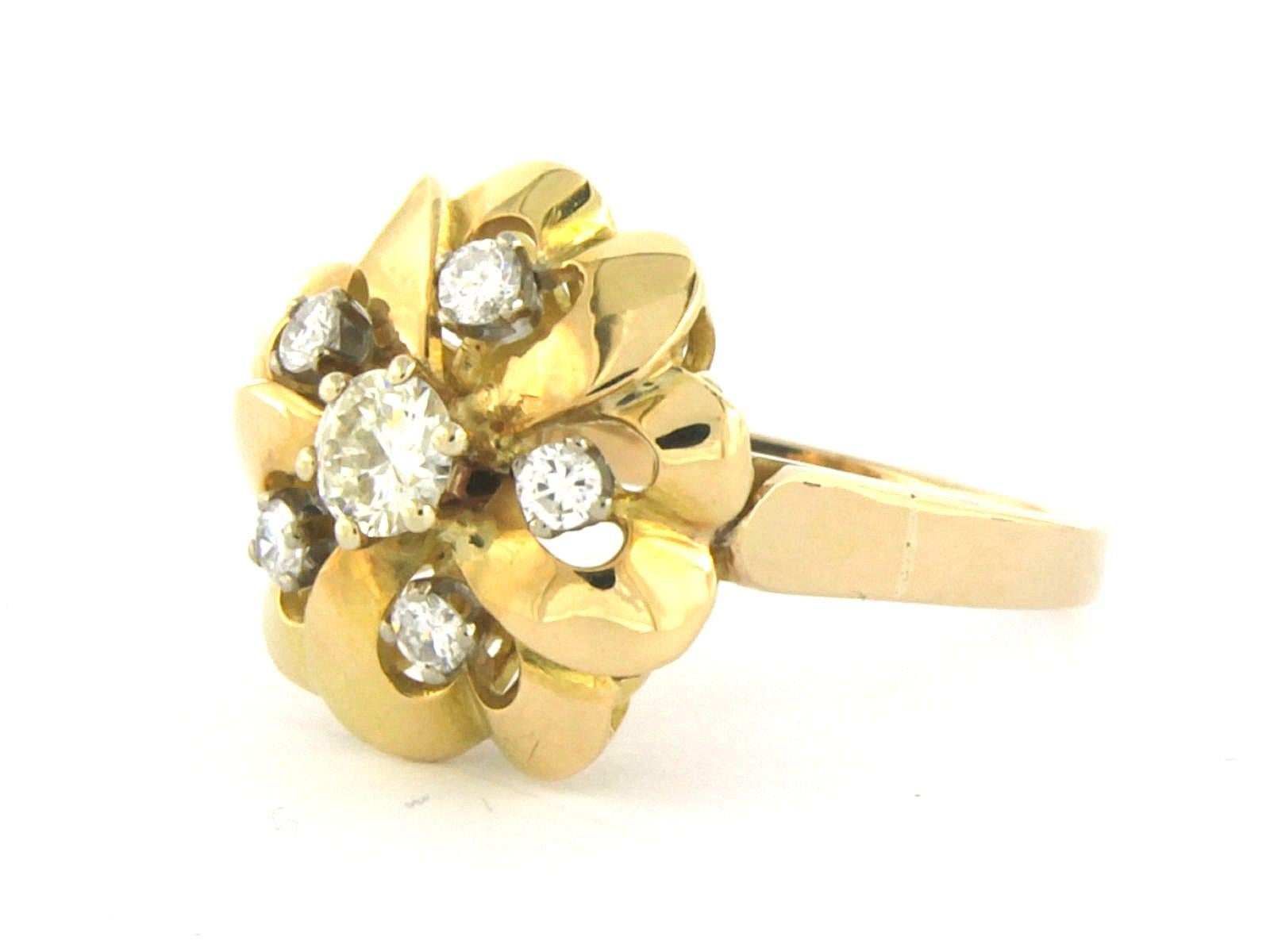 Cluster-Ring mit Diamanten im Brillantschliff bis zu 0,45 Karat 14k Gelbgold 5,7 Gramm im Zustand „Hervorragend“ im Angebot in The Hague, ZH
