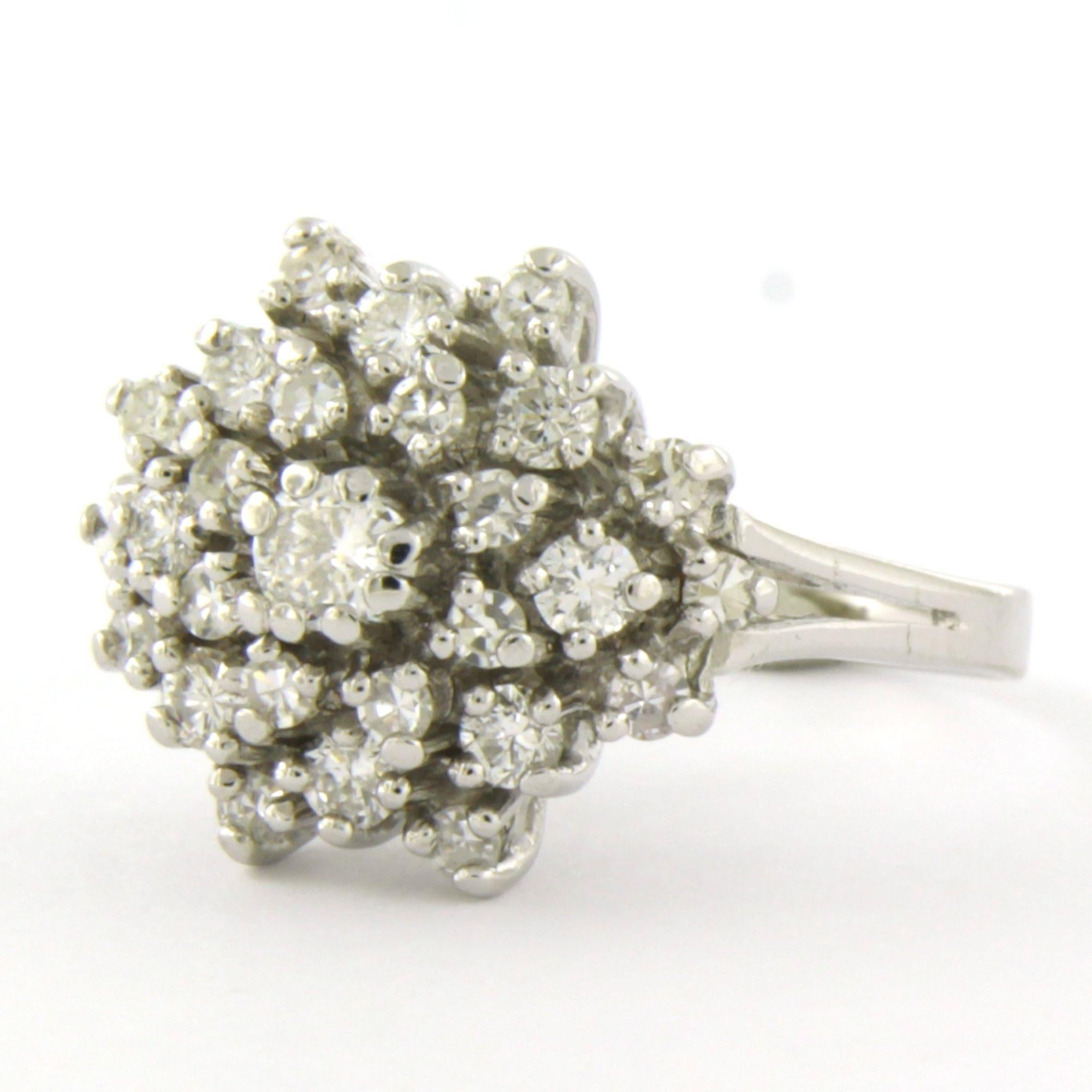 Cluster-Ring mit Diamanten im Brillantschliff bis zu 1,00ct 4,5 Gramm 14k Weißgold im Angebot 1