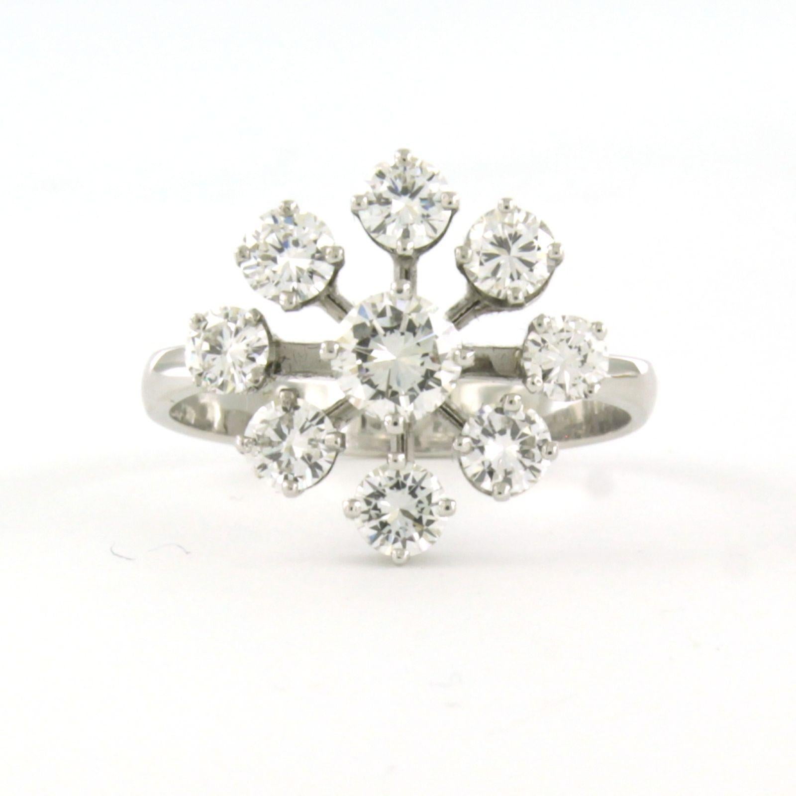 Cluster-Ring mit Diamanten im Brillantschliff bis zu 1,60ct - 4.1 Gramm - 18k Gold Damen im Angebot