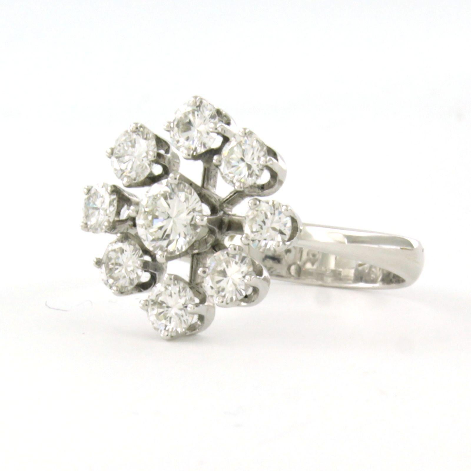 Cluster-Ring mit Diamanten im Brillantschliff bis zu 1,60ct - 4.1 Gramm - 18k Gold im Angebot 1