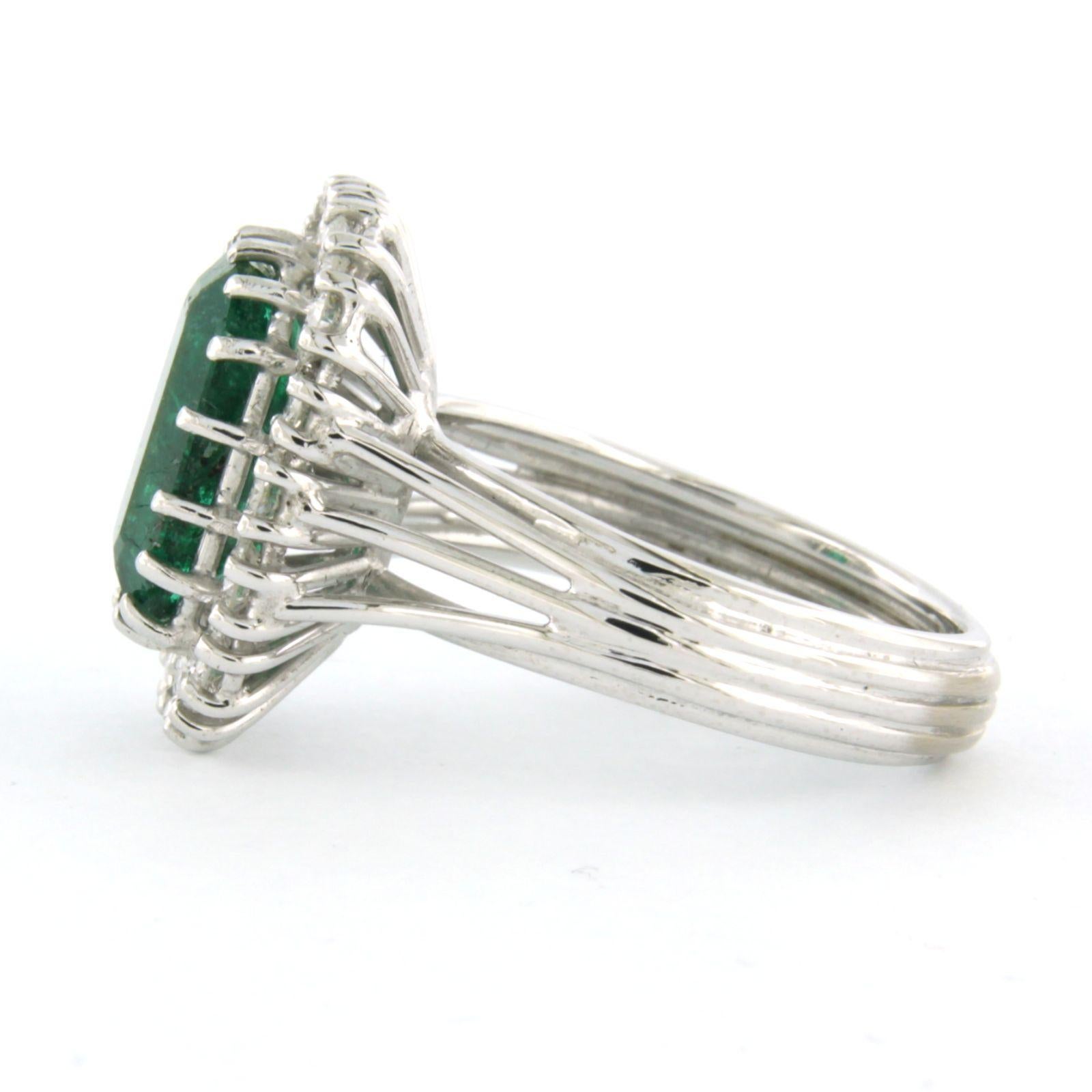 Women's Cluster ring with emerald total 3.00ct and diamonds total 0.70ct 14k white gold For Sale