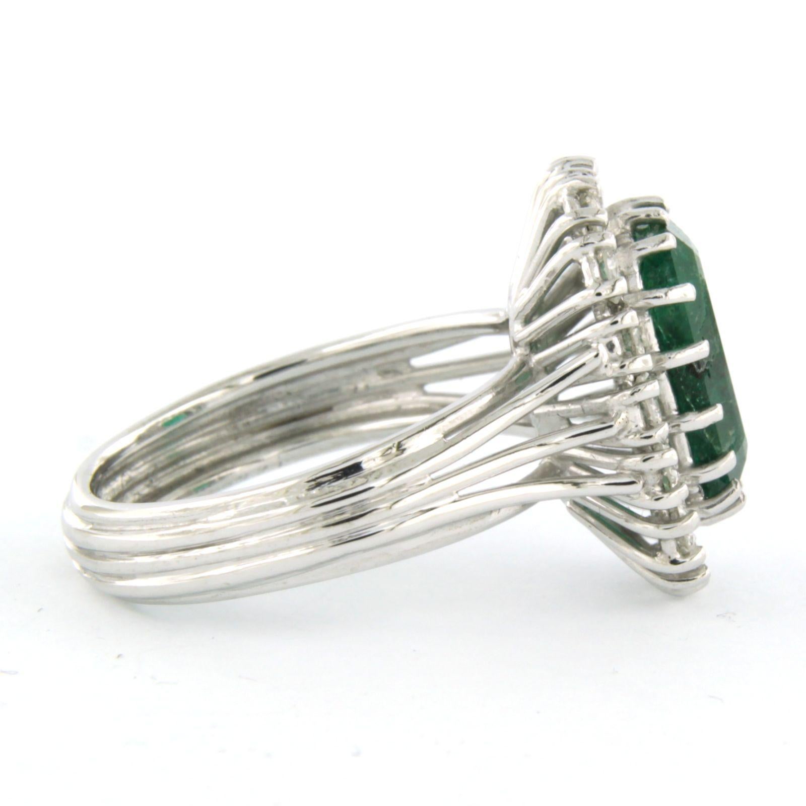 Cluster ring with emerald total 3.00ct and diamonds total 0.70ct 14k white gold For Sale 1