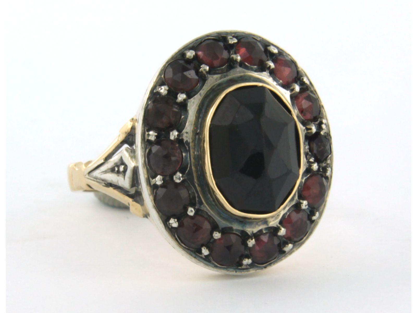 Early Victorian Cluster Ring with garnet 14k gold and silver For Sale