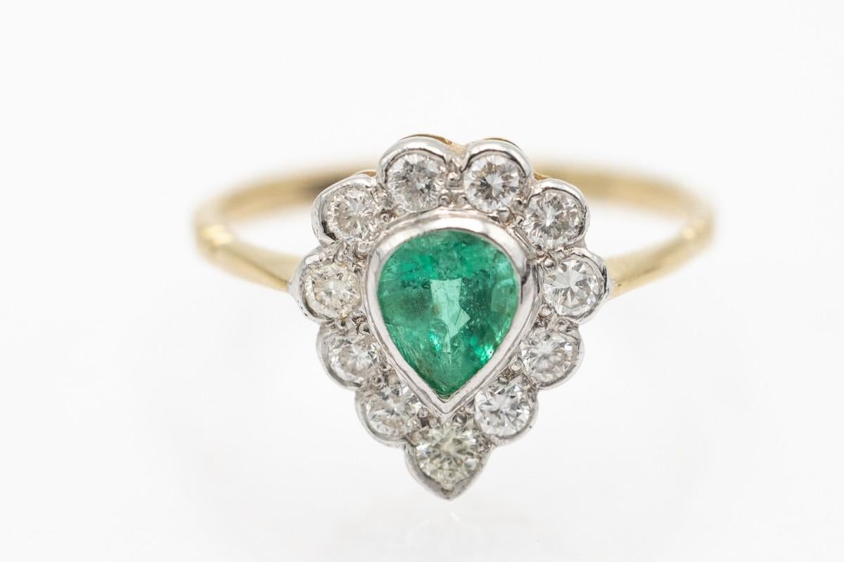 Clusterring mit birnenförmigem Smaragd und Diamanten, ca. 1970er Jahre. im Zustand „Gut“ im Angebot in Chorzów, PL