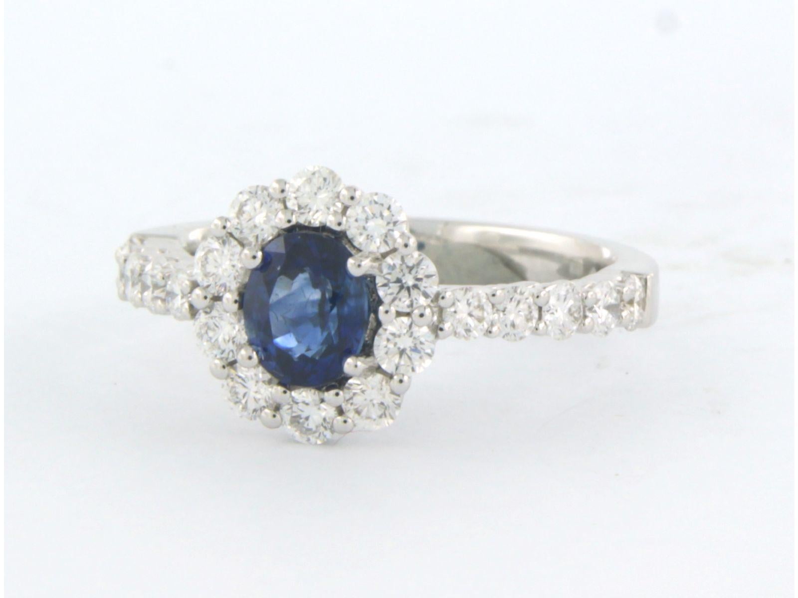 Brilliant Cut Cluster ring with sapphire up to 0.90ct and diamonds up to 0.90ct 18k white gold For Sale