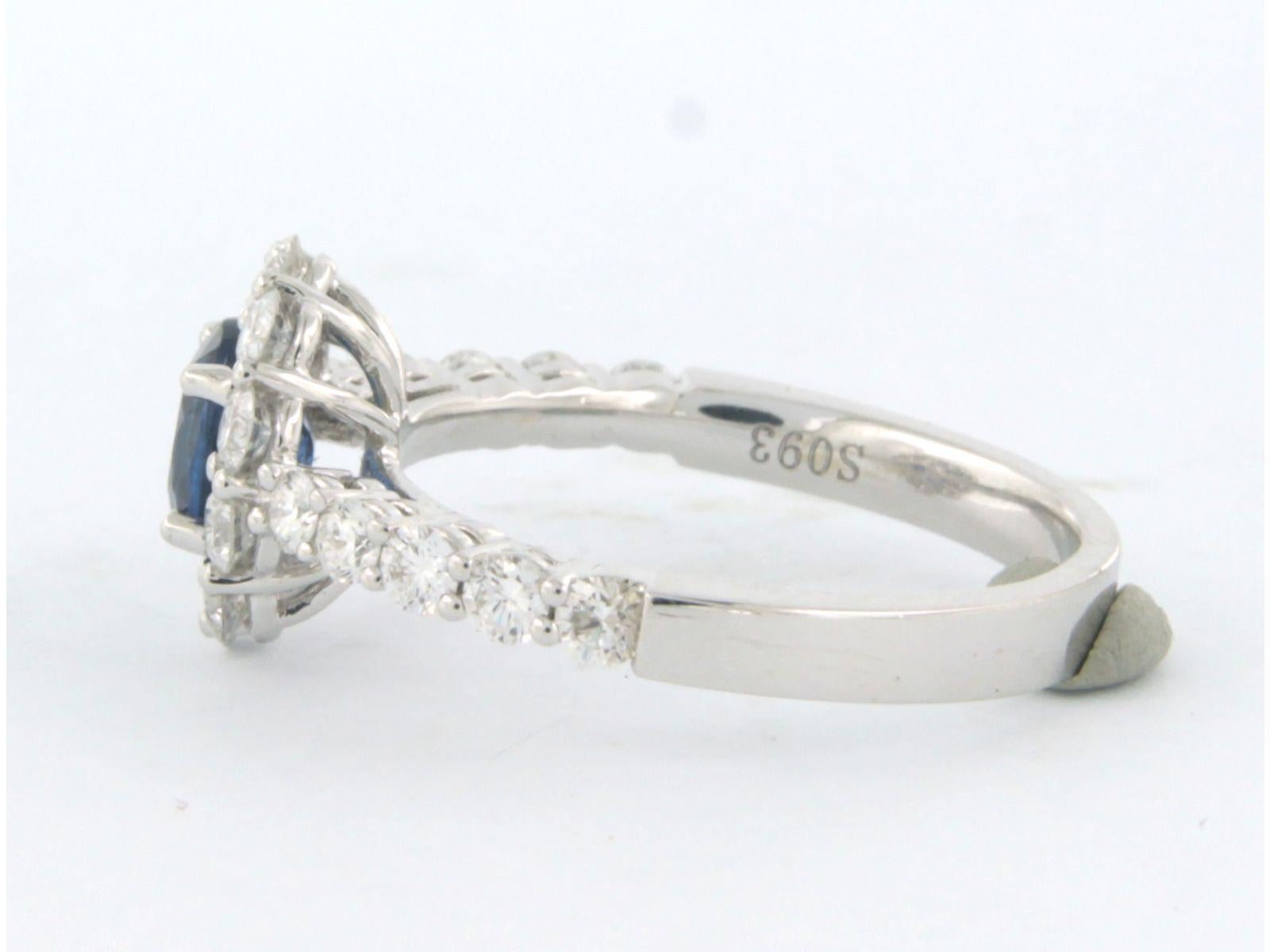 Women's Cluster ring with sapphire up to 0.90ct and diamonds up to 0.90ct 18k white gold For Sale