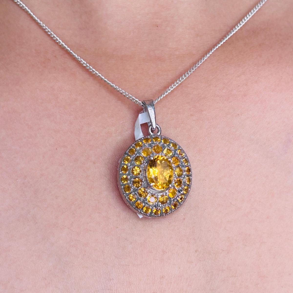 Taille mixte Pendentif en argent 925 avec Citrine en forme de grappe Cadeau pour elle en vente