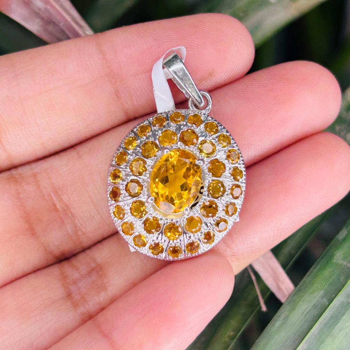 Pendentif en argent 925 avec Citrine en forme de grappe Cadeau pour elle Pour femmes en vente