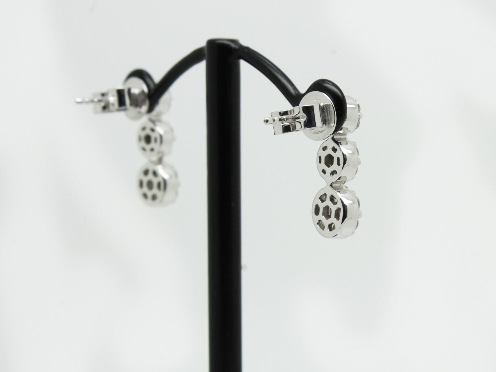 Women's or Men's Cluster Three Drop Flower Earrings 0.99 Carat Diamond 18 Karat White Gold For Sale
