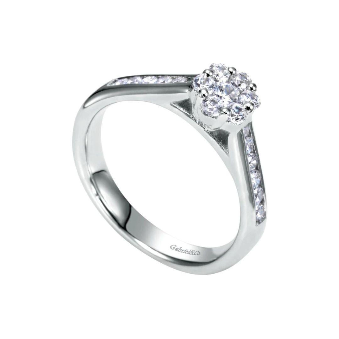Round Cut Cluster White Gold Diamond Engagement Ring For Sale