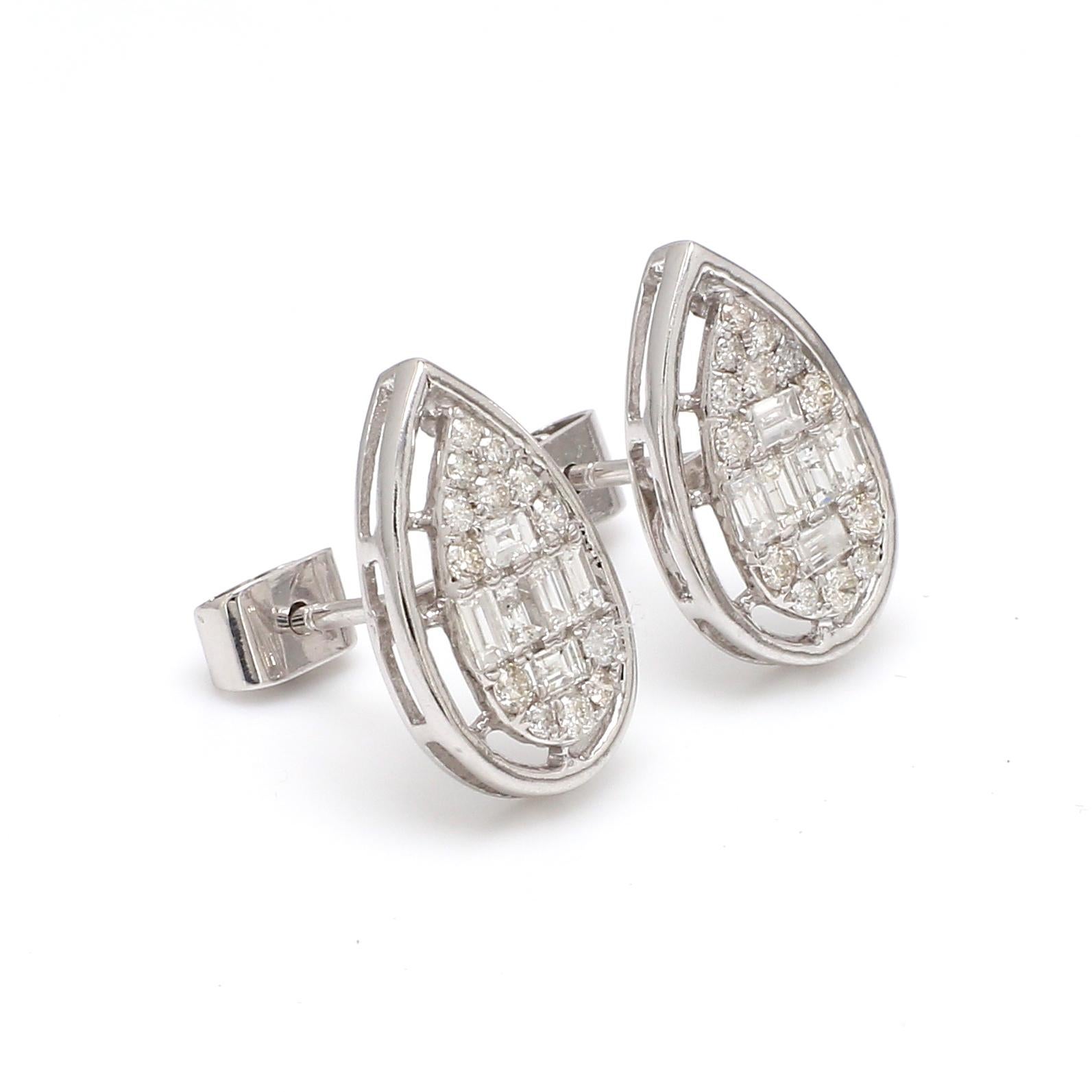 Item Code :- SJER1035
Gross Wt. :- 3.22 gm
18k White Gold Wt. :- 3.02 gm
Natural Diamond Wt. :- 1 Ct. ( AVERAGE DIAMOND CLARITY SI1-SI2 & COLOR H-I )

✦ Sizing
.....................
We can adjust most items to fit your sizing preferences. Most items