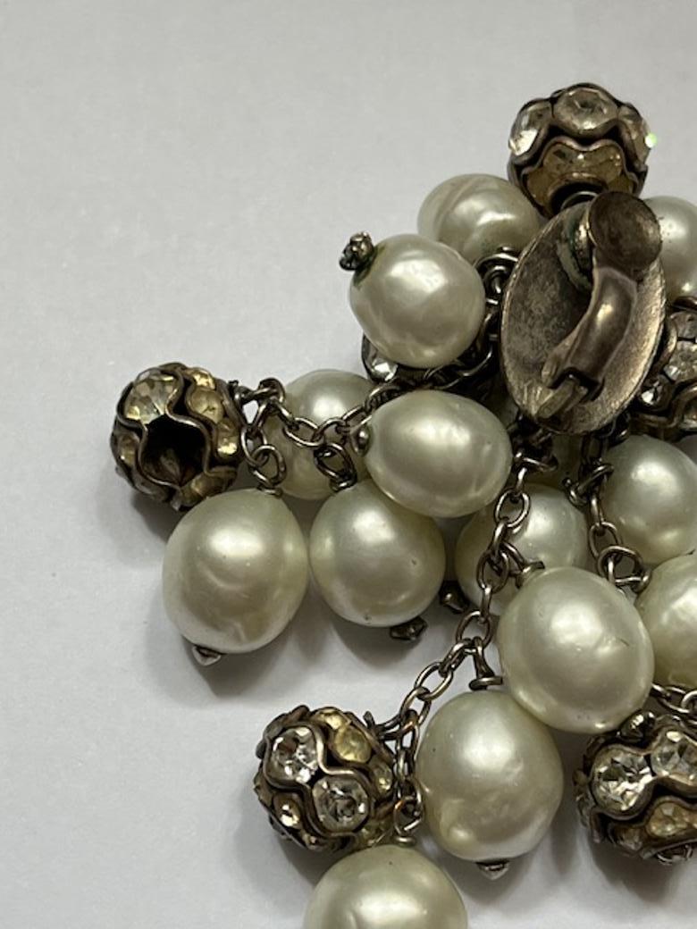 Pendientes de clip con perlas en racimo y strass de Roger Scemama Sin cortar en venta