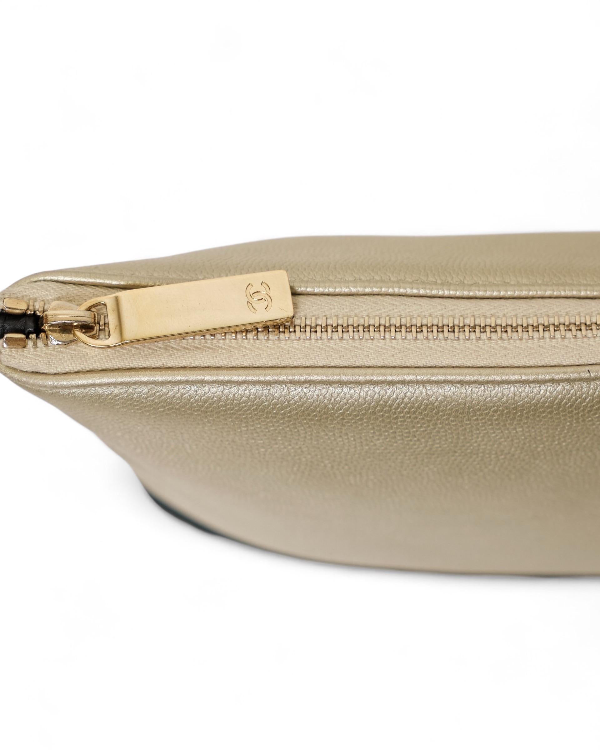 Women's Clutch Chanel Bicolor Oro Iridescente For Sale