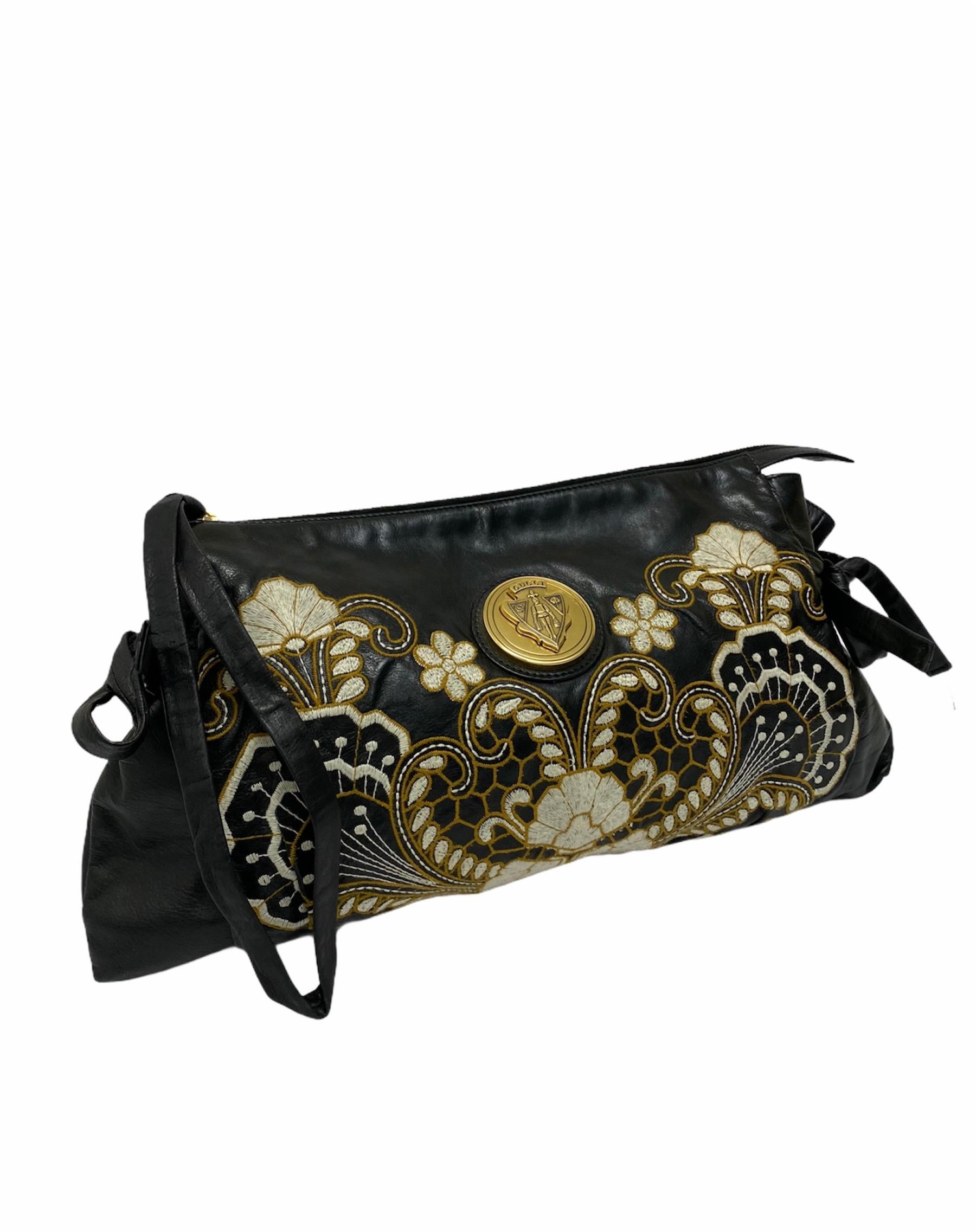 gucci hysteria clutch