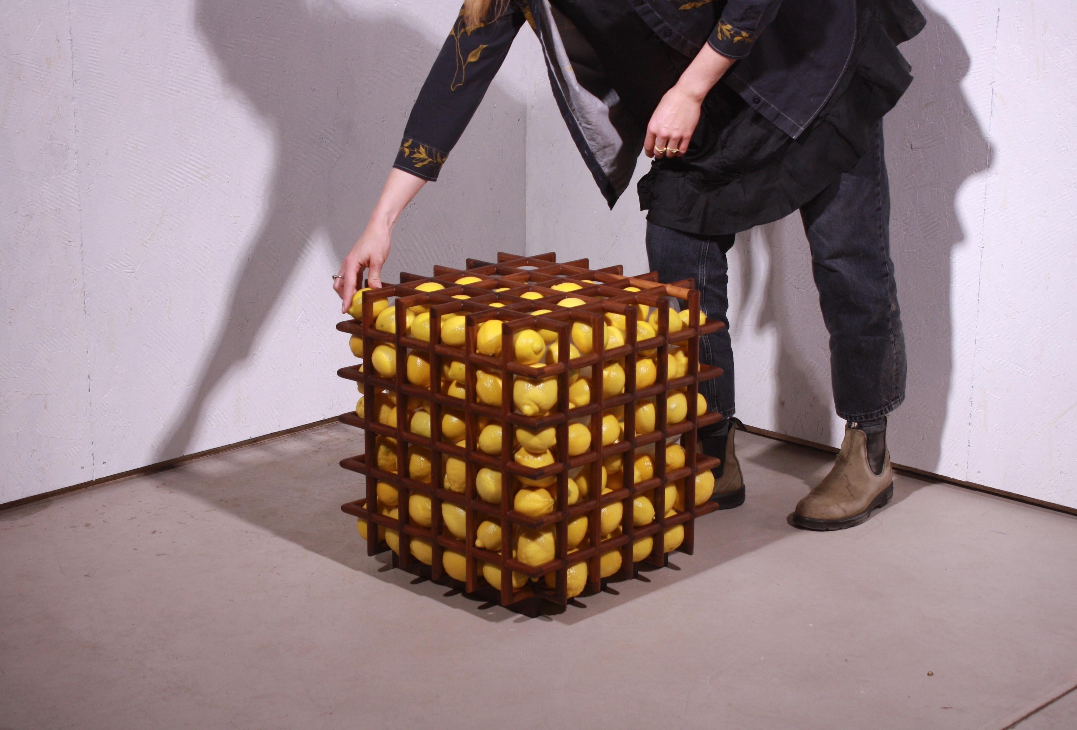 XXI secolo e contemporaneo Scultura di frizione di Laylo Studio in vendita