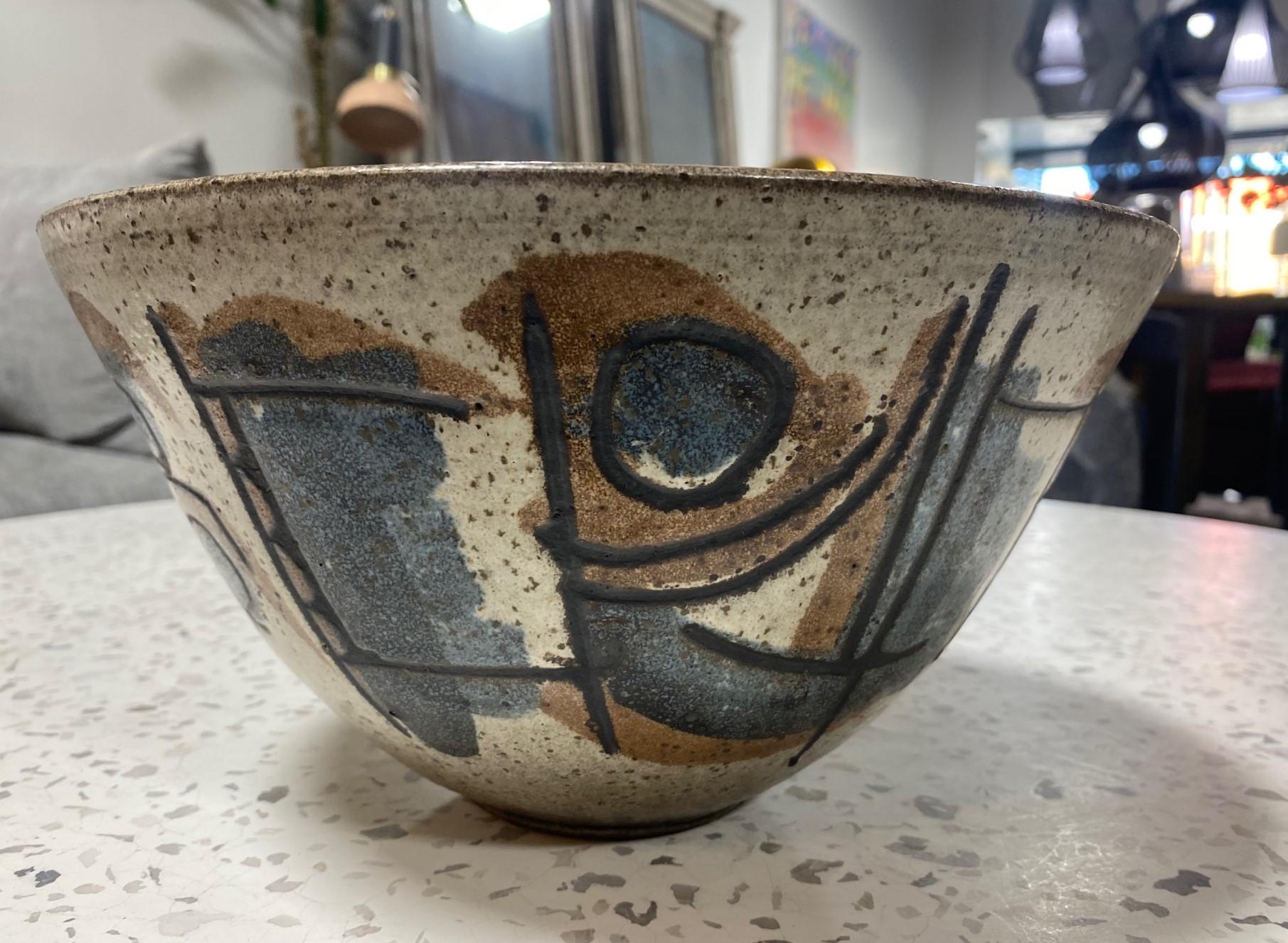 A wonderful and quite impressive large, heavy, hand-decorated bowl by Ohio-born Midwest American master potter/ artist Cyde Burt who early in his career studied under Maija Grotell at Cranbrook Academy of Art. This work is truly a fine example of