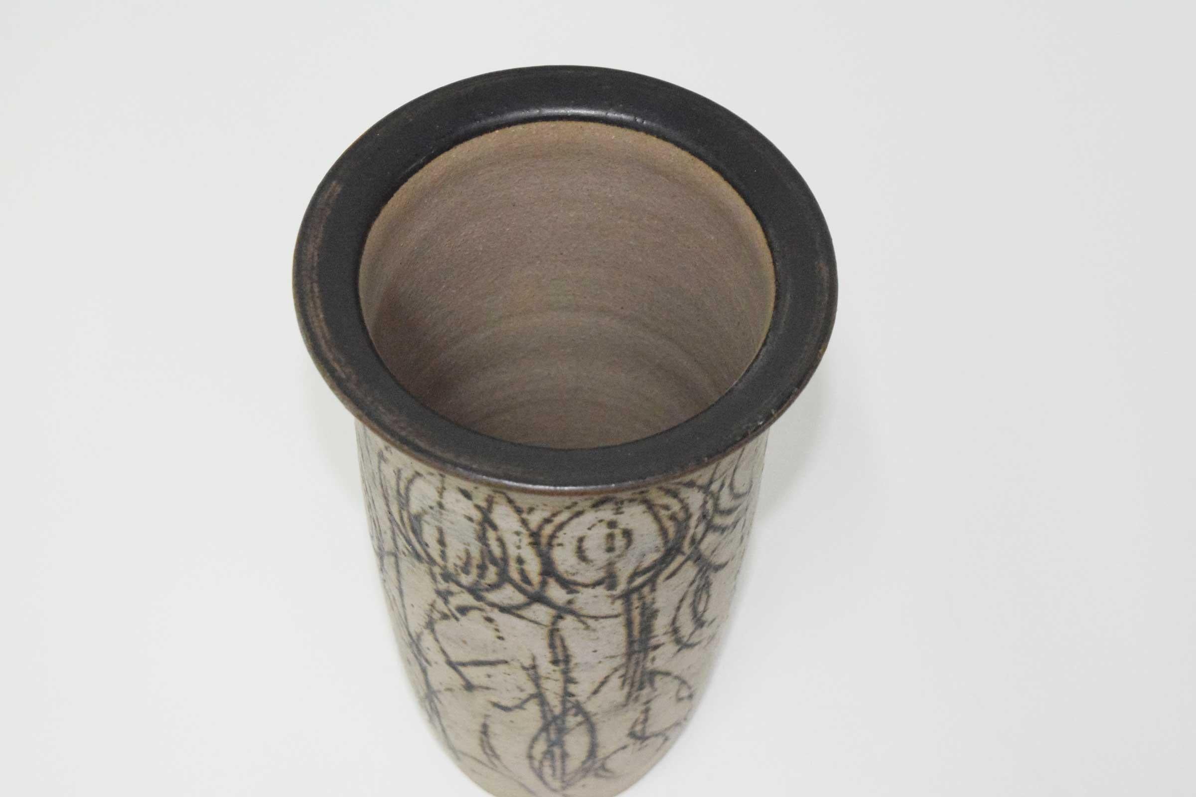 Clyde Burt - Grand vase en céramique avec motif abstrait Bon état - En vente à Dallas, TX