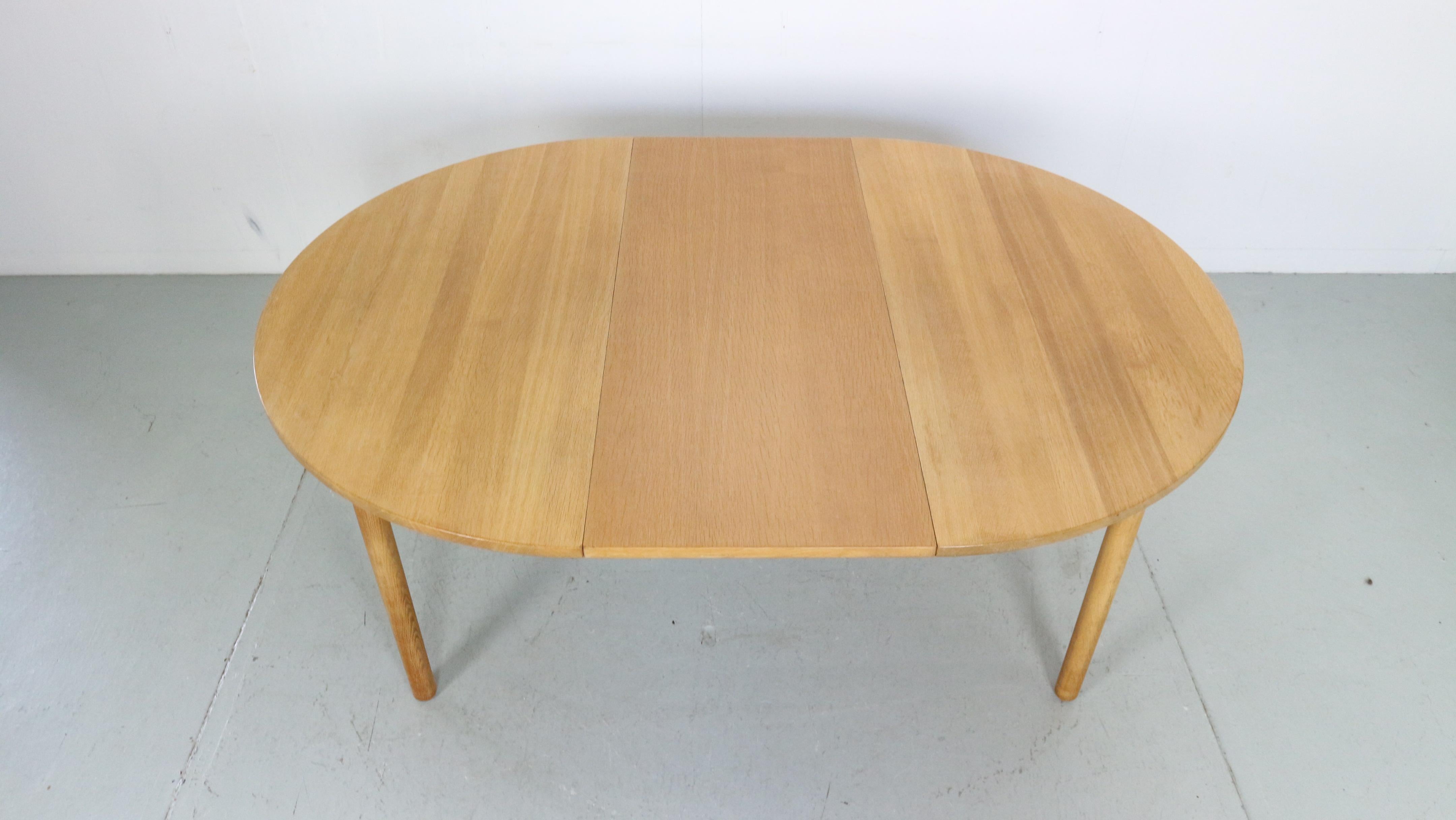 Late 20th Century CM- Haarby Round Oak Extendable Dining Table by Hans J. Wegner, Denmark 1970