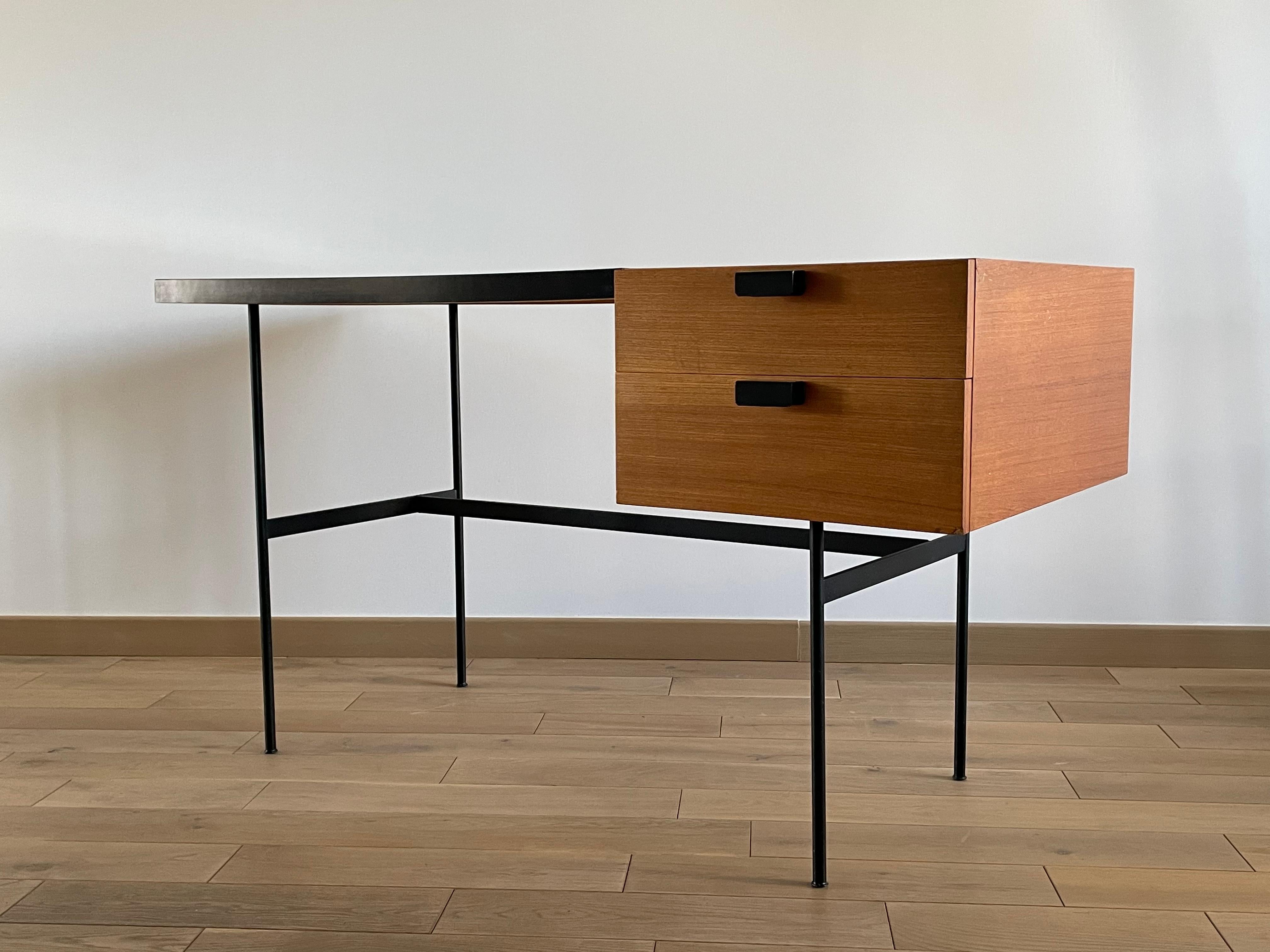 CM141 Desk by Pierre Paulin for Thonet, France, 1960s In Good Condition In GRENOBLE, FR