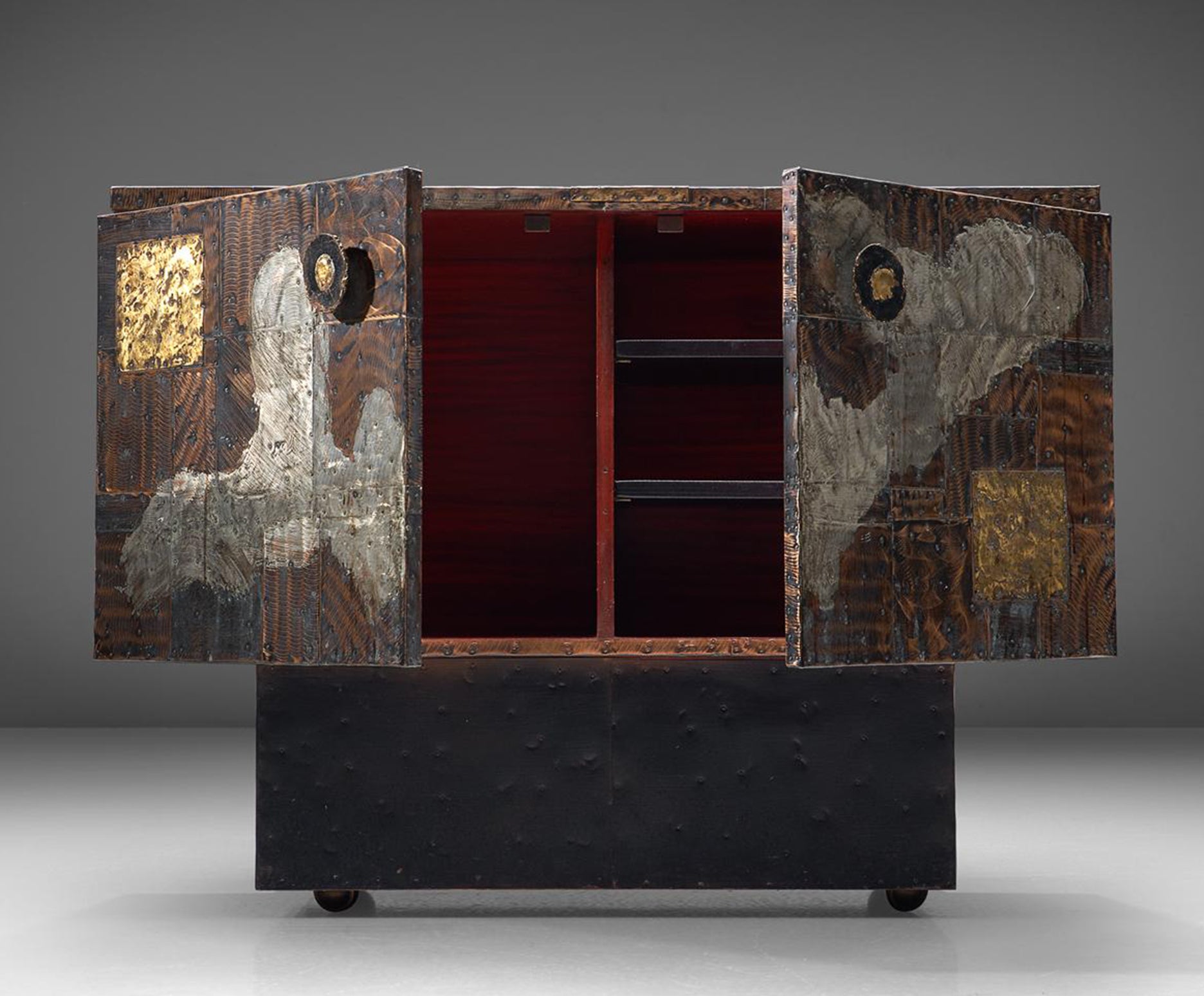 Cabinet Patchwork