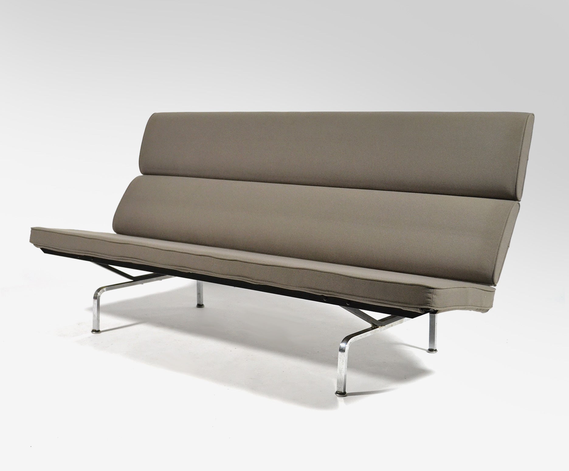 Eames Sofa Compact