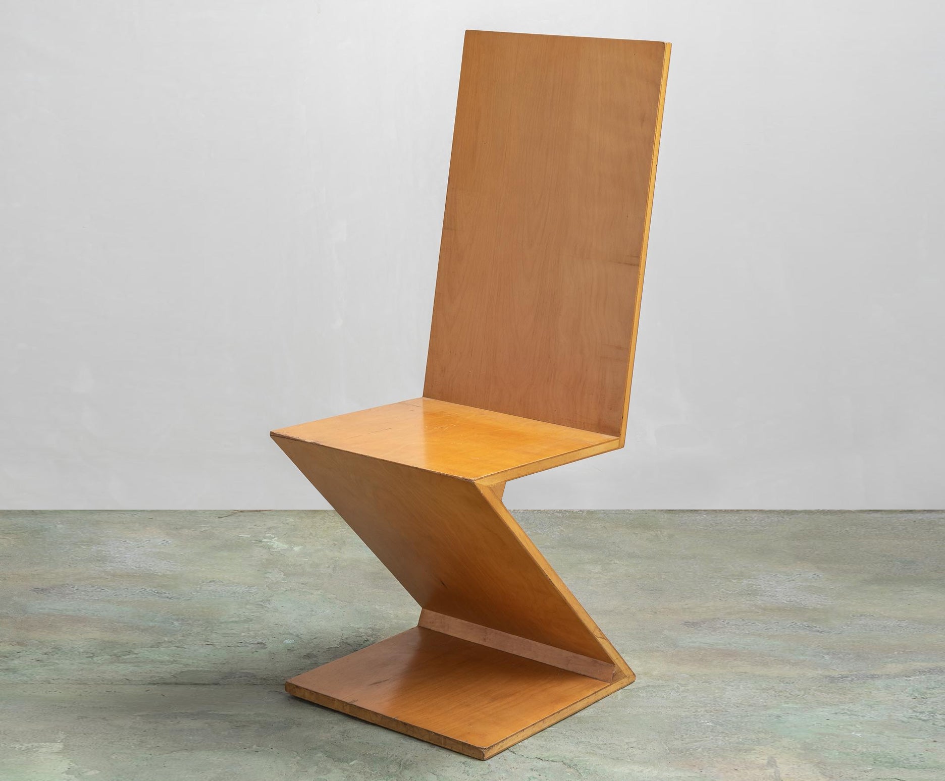 Gerrit Rietveld Zickzack-Stuhl | 1stDibs