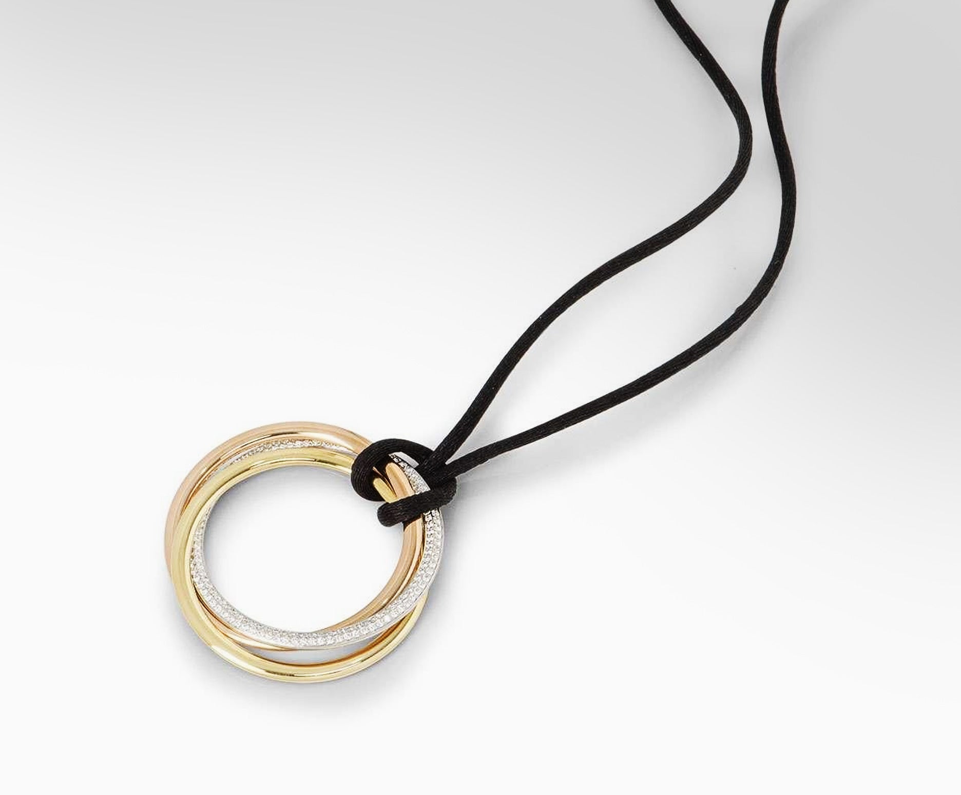 Collar Trinidad