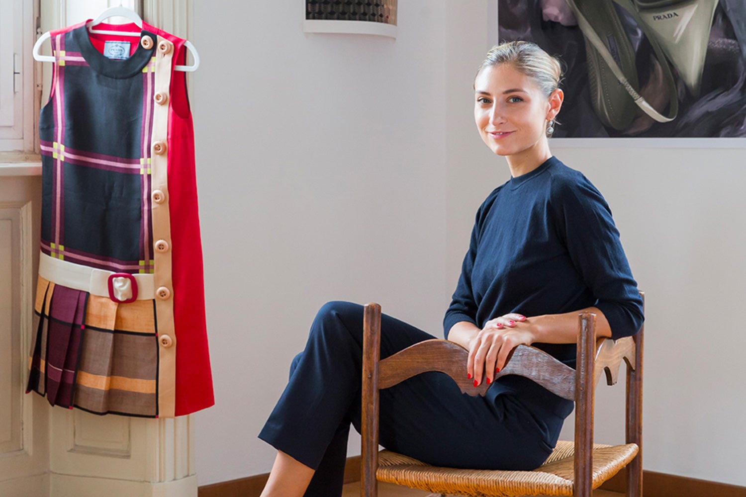 Illustrator and Fashion Collector Jenny Walton Shops 1stDibs for Her Milan Apartment