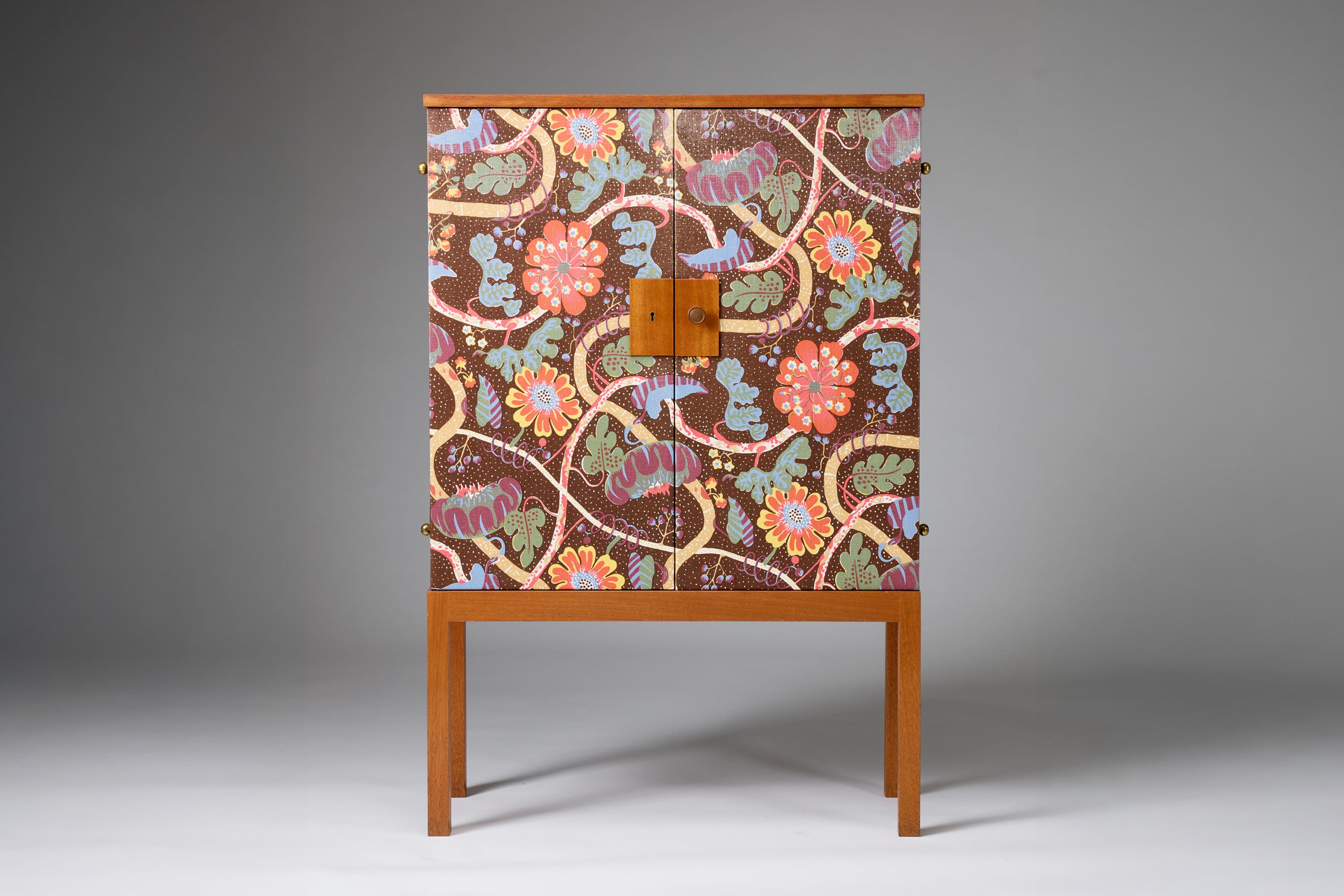 Cabinet 'Model 522' Designed by Josef Frank for Svenskt Tenn