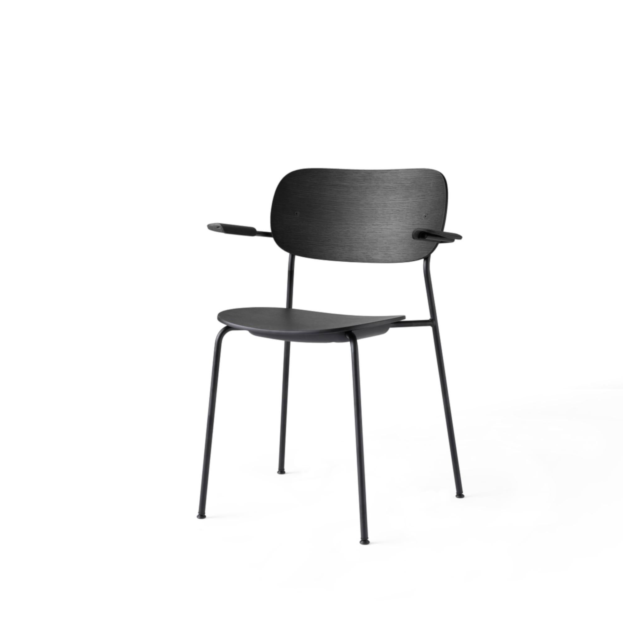 Co Chair, Dining Chair Made of Black Oak and with an Armrest (Skandinavische Moderne) im Angebot