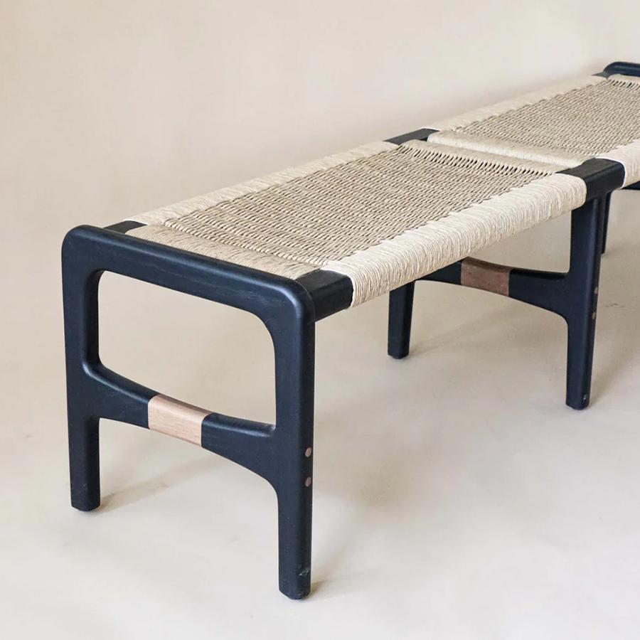 Coa Geflechtbank in Eiche Schwarz (Moderne) im Angebot