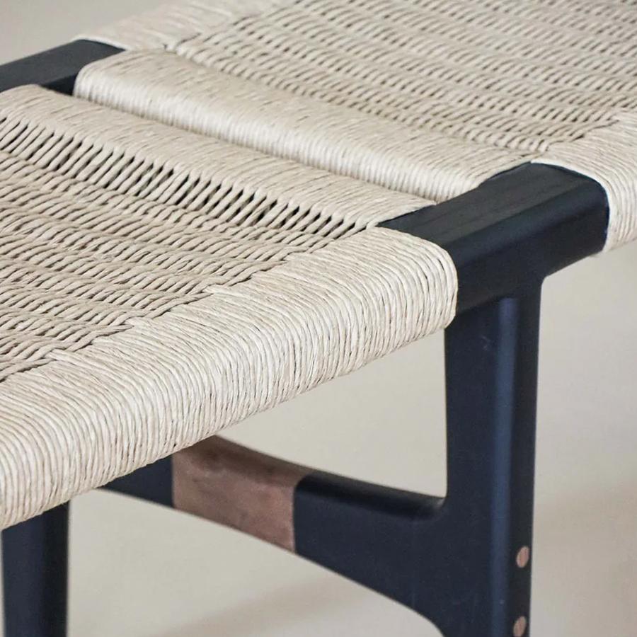 Coa Geflechtbank in Eiche Schwarz (Mexikanisch) im Angebot