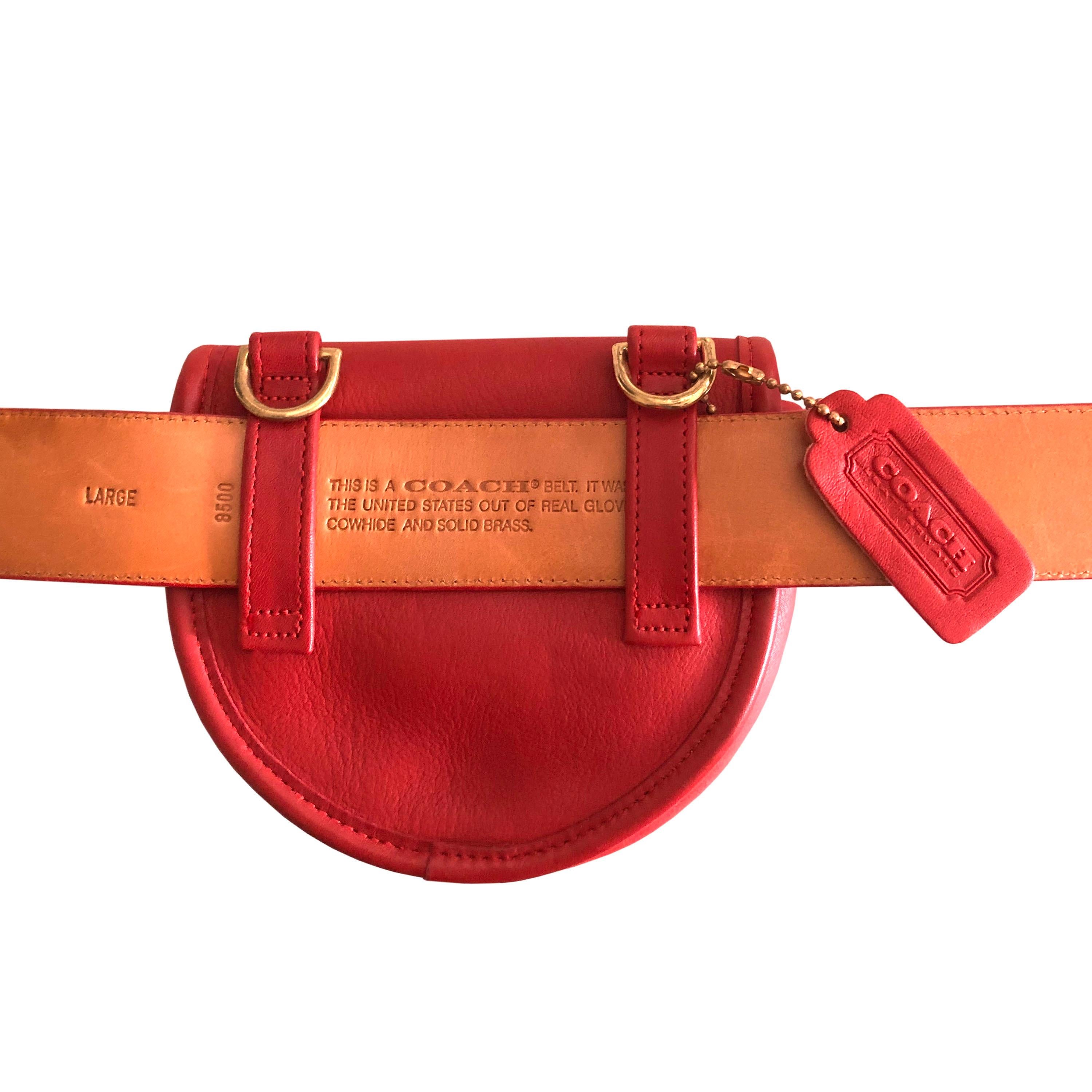 Women's Coach - 1980s Vintage - Bag + Belt Bag Set - Red Leather - Worn Two-Ways  For Sale