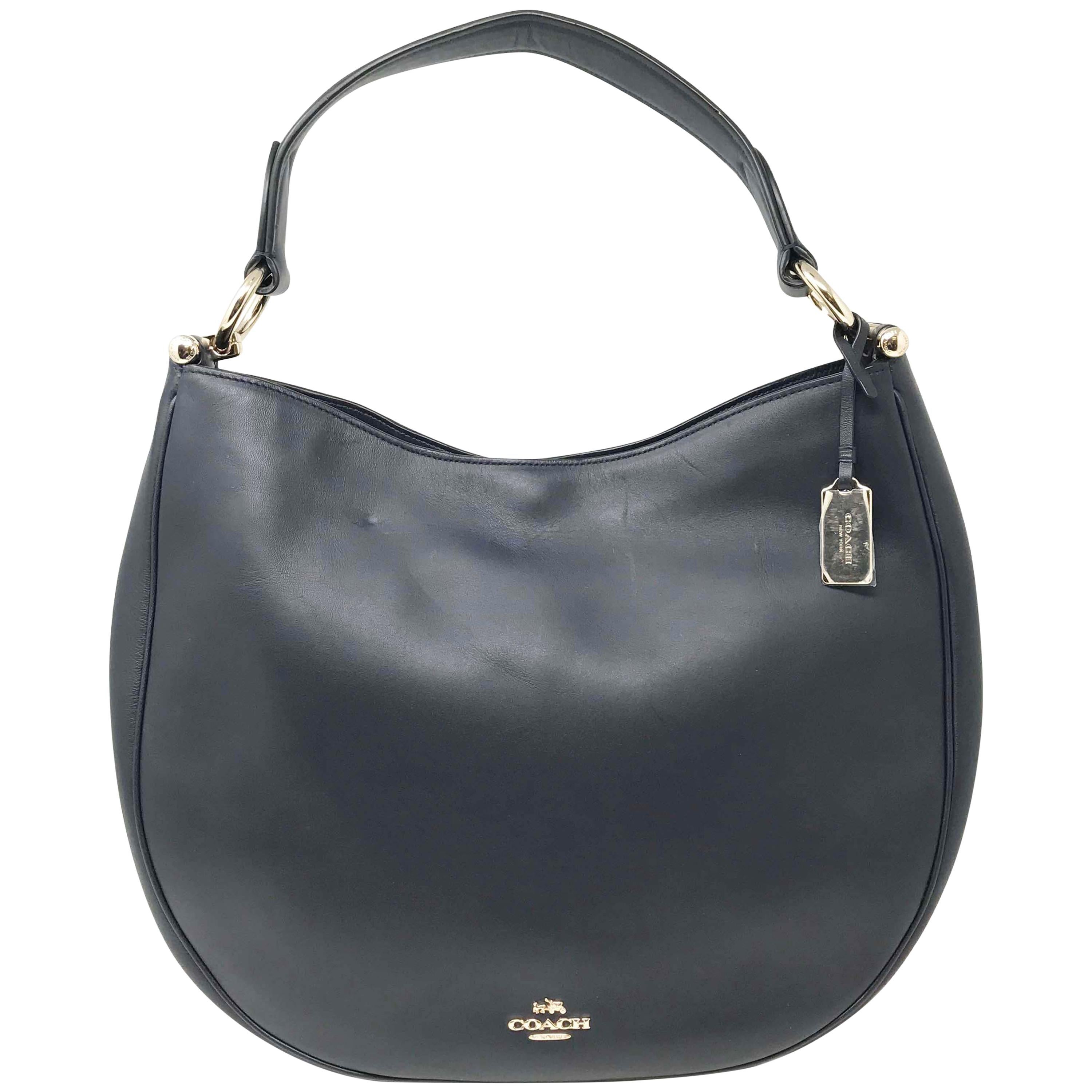 Coach 36026 Sac hobo en cuir verni bleu marine pour femmes en vente